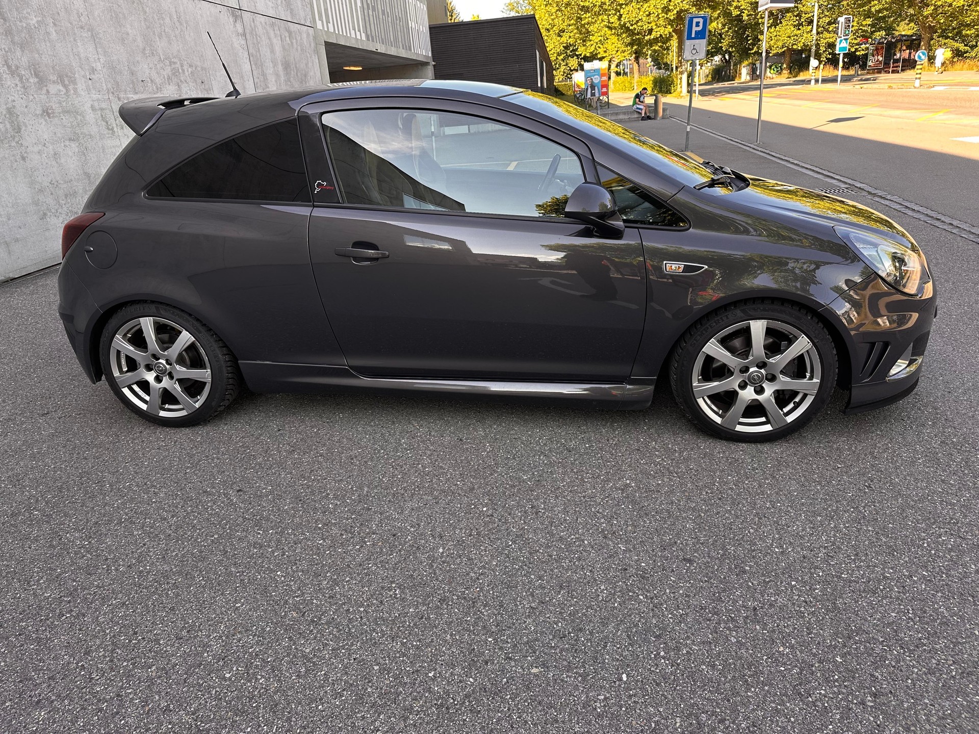 OPEL Corsa 1.6 Turbo OPC Nürburgring Edition-image-4