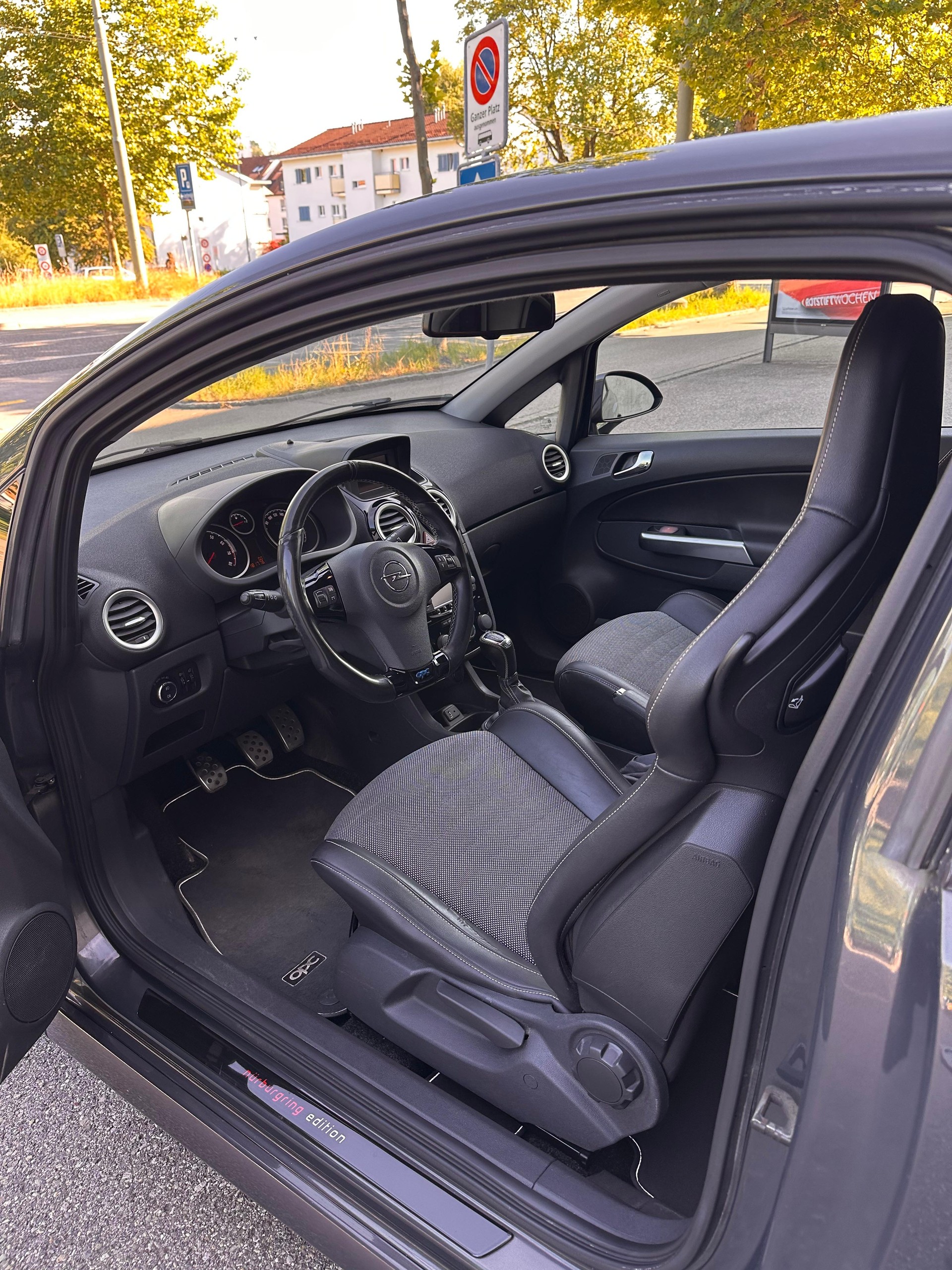 OPEL Corsa 1.6 Turbo OPC Nürburgring Edition-image-11