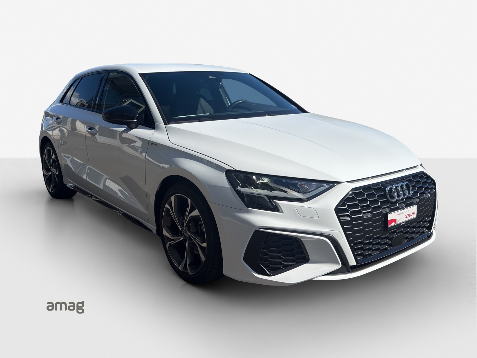 AUDI A3 Sportback 35 TFSI S line-image-5