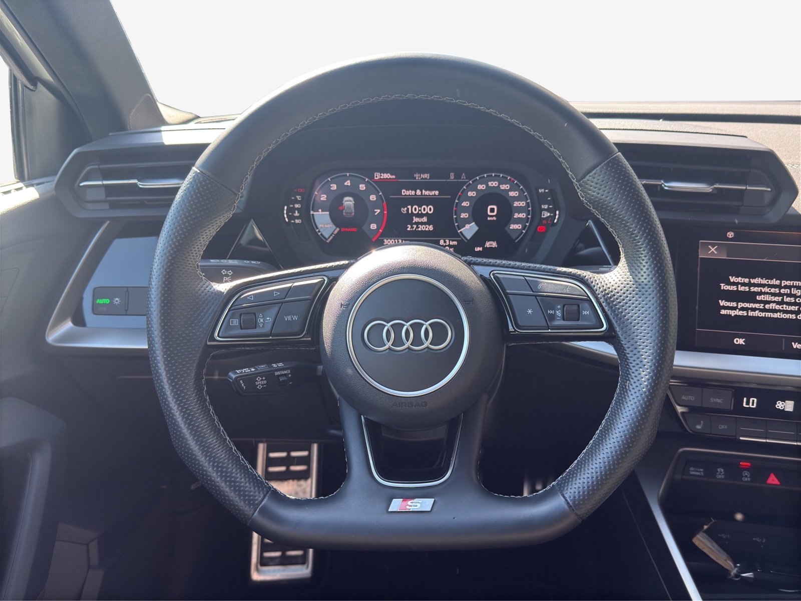 AUDI A3 Sportback 35 TFSI S line-image-9