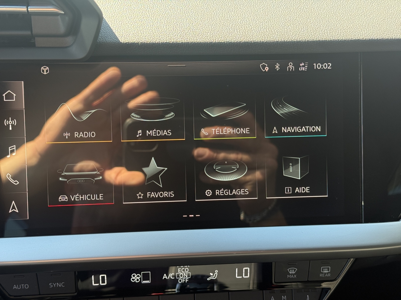 AUDI A3 Sportback 35 TFSI S line-image-15