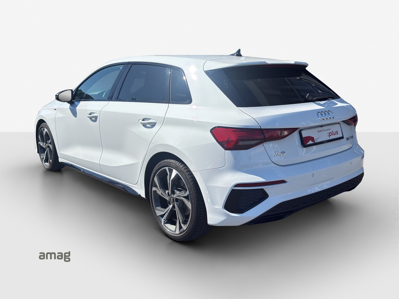 AUDI A3 Sportback 35 TFSI S line-image-2