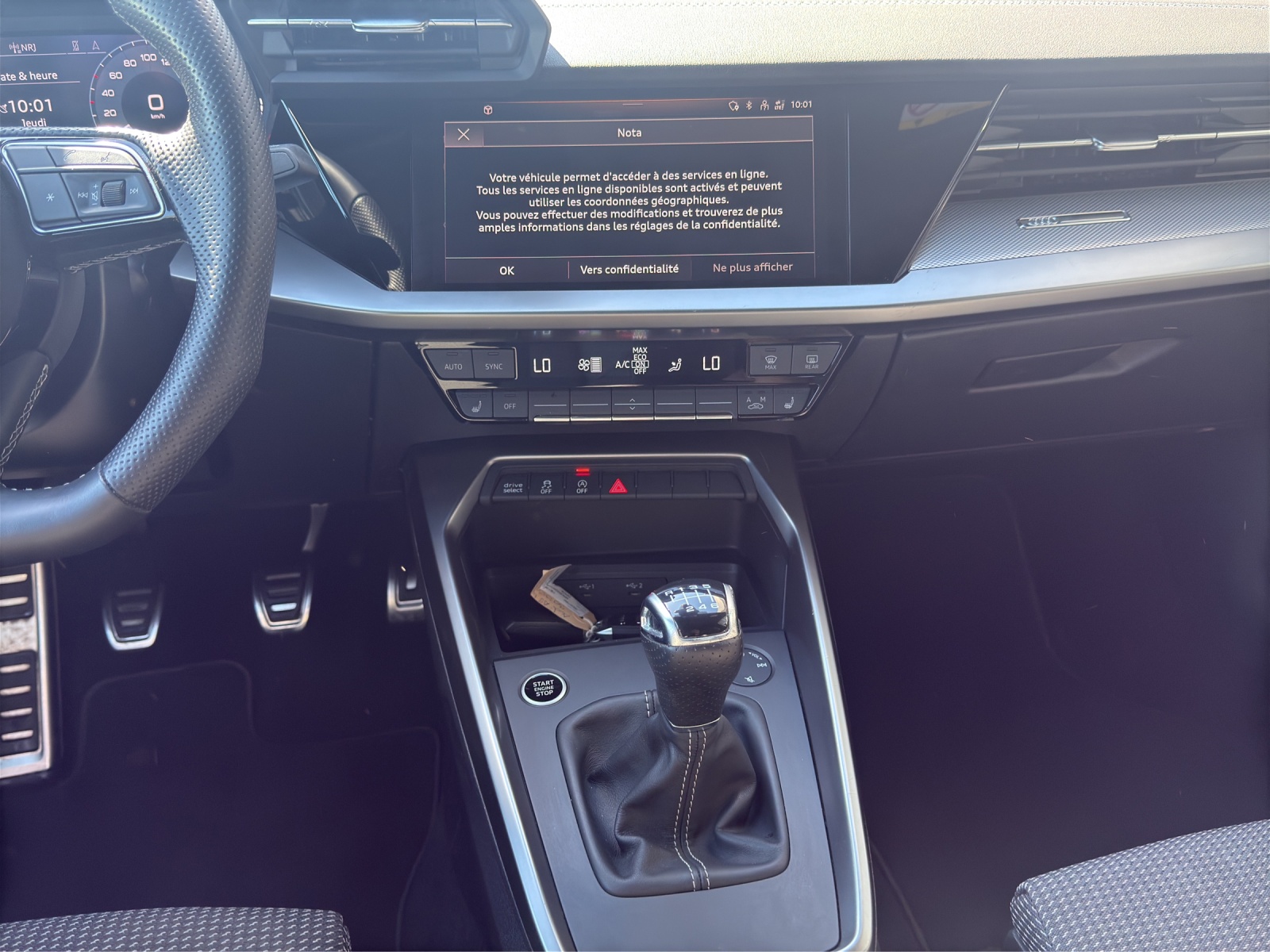 AUDI A3 Sportback 35 TFSI S line-image-10