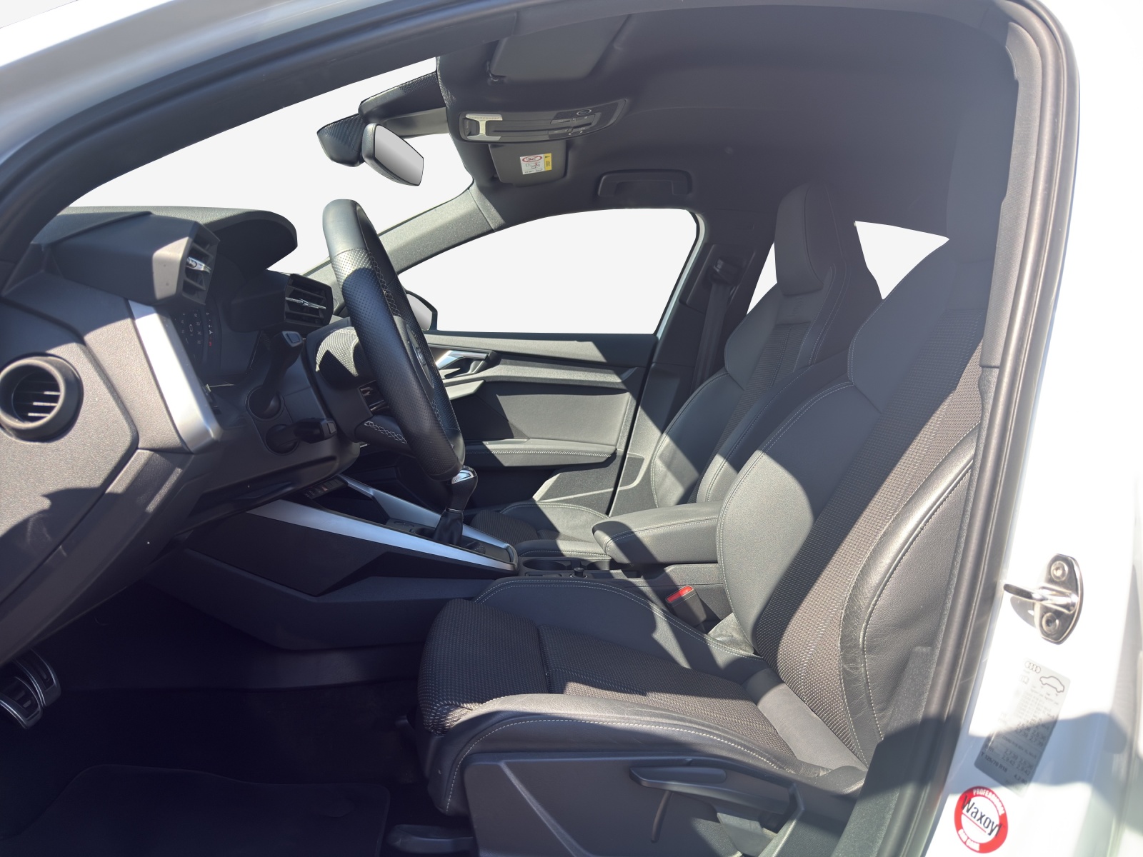 AUDI A3 Sportback 35 TFSI S line-image-7