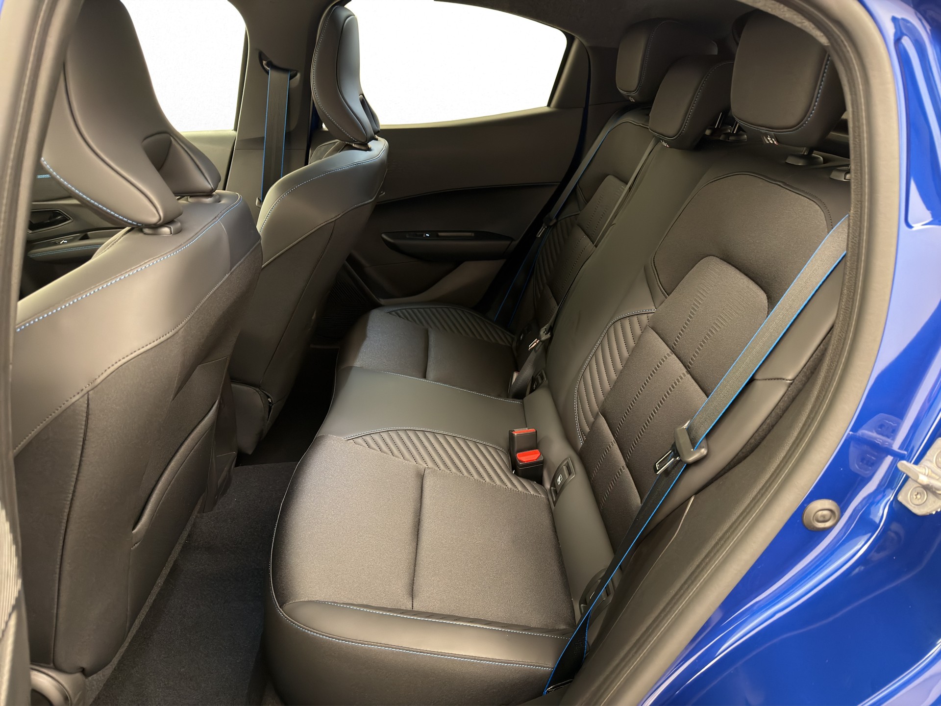 RENAULT Clio 1.8 E-Tech esprit Alpine-image-11
