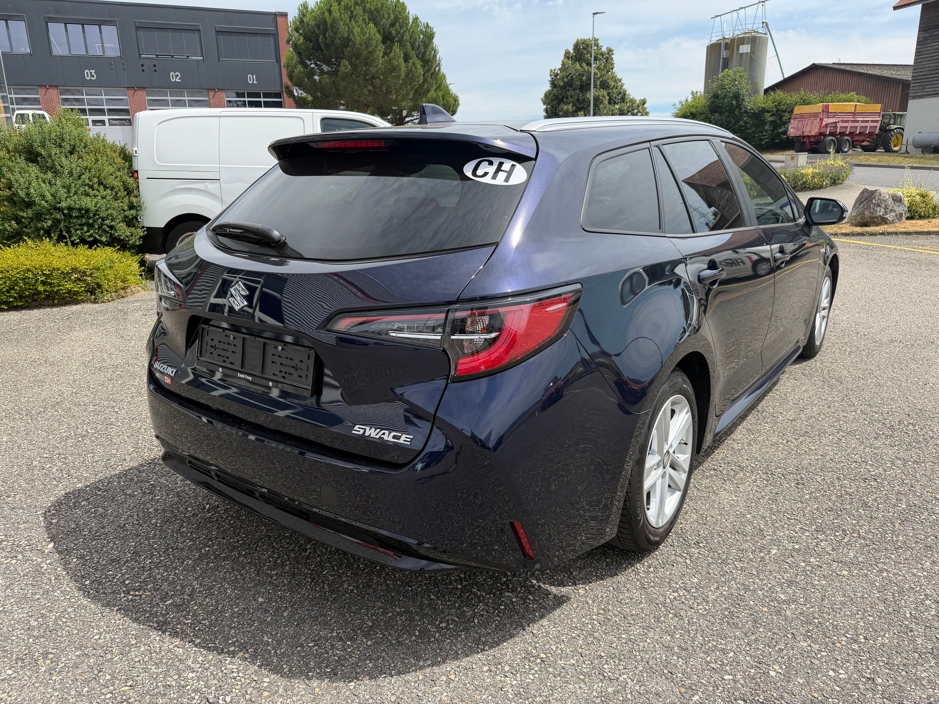 SUZUKI Swace 1.8 Hybrid Compact+ E-CVT-image-3