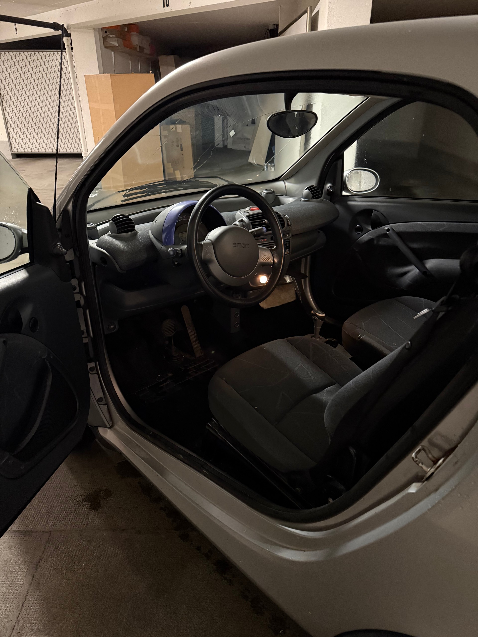 SMART FORTWO-image-4