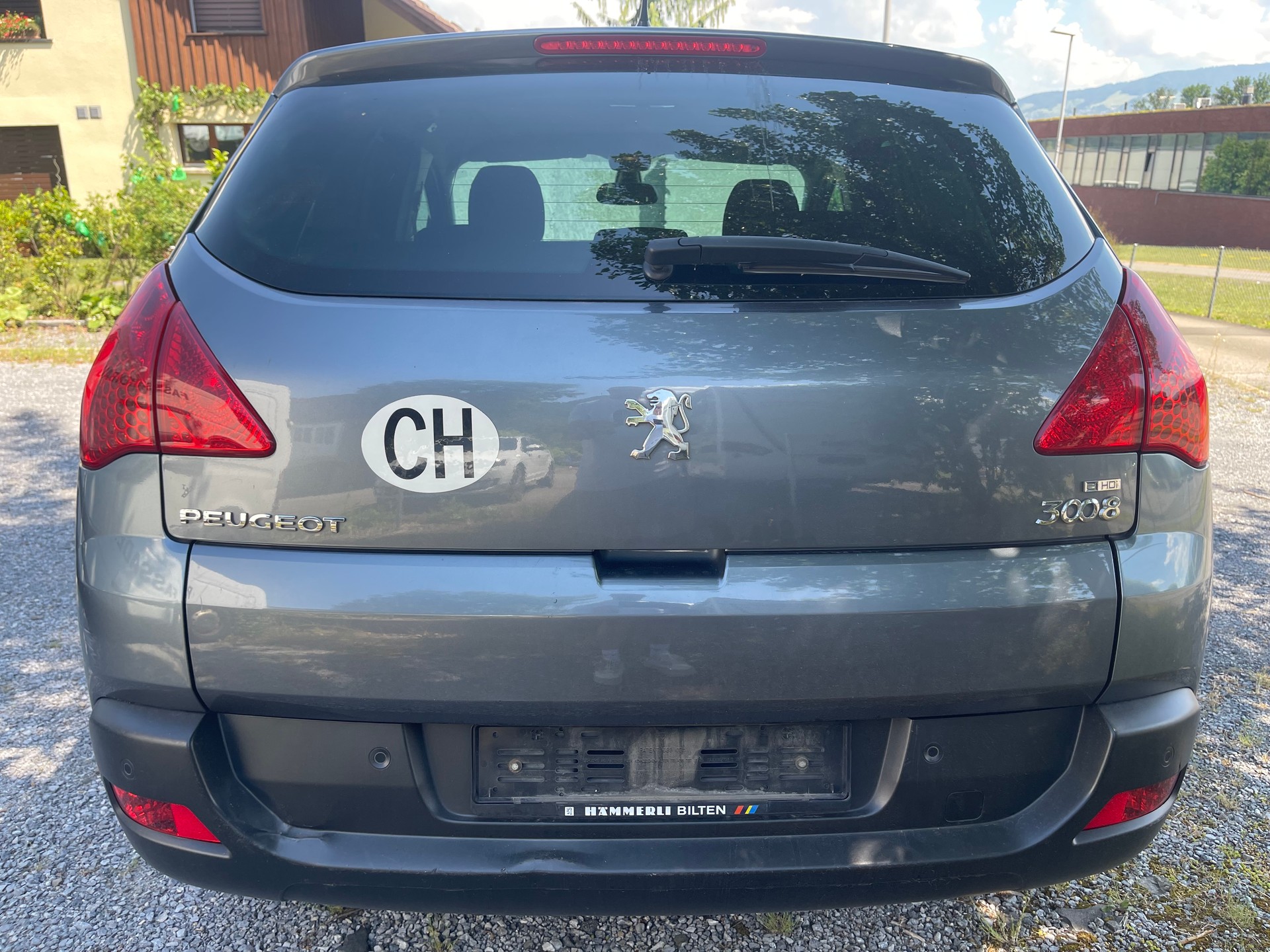 PEUGEOT 3008 1.6 HDI Sport Pack EGS6-image-5