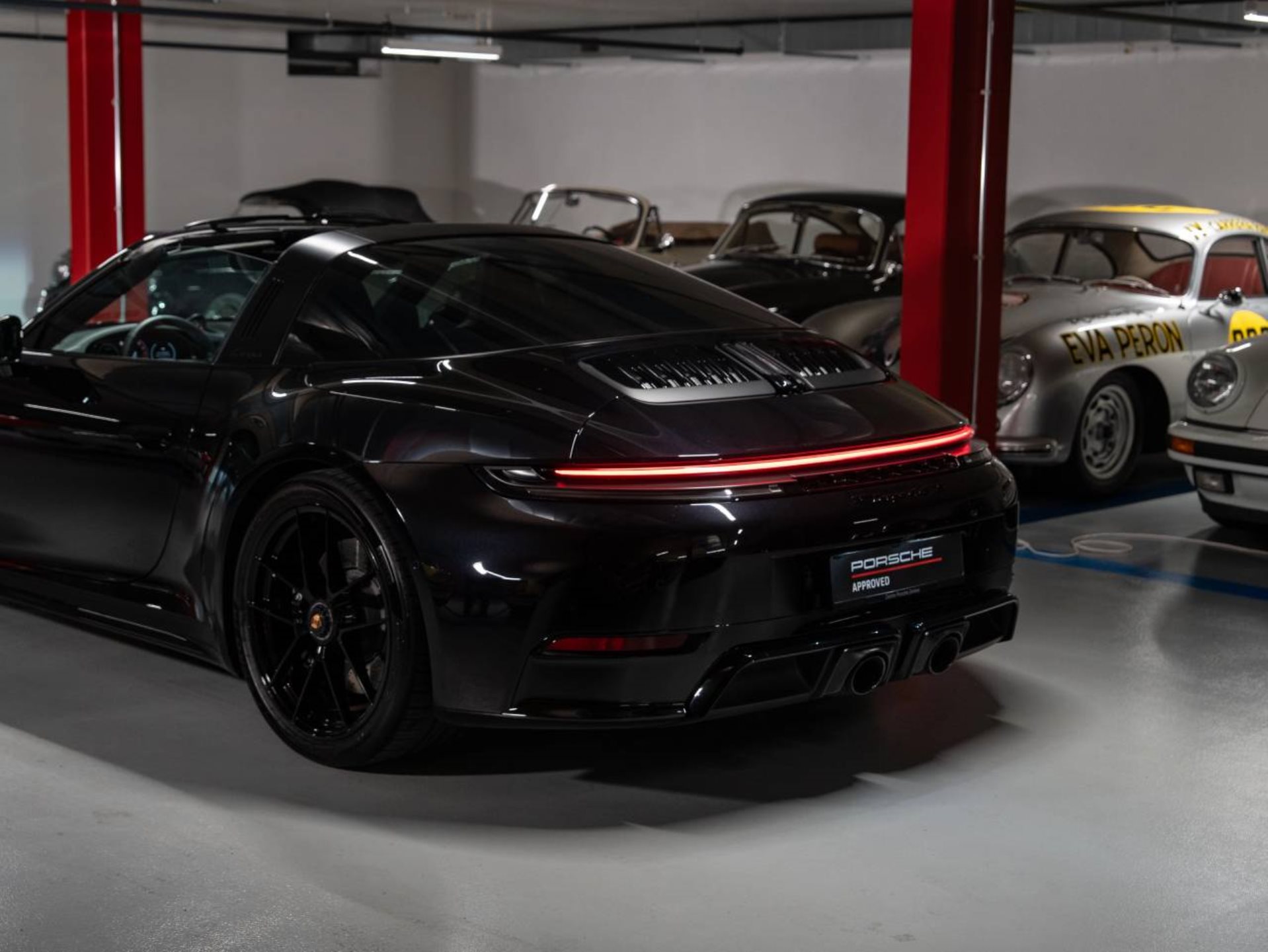 PORSCHE 911 Targa 4 GTS-image-27