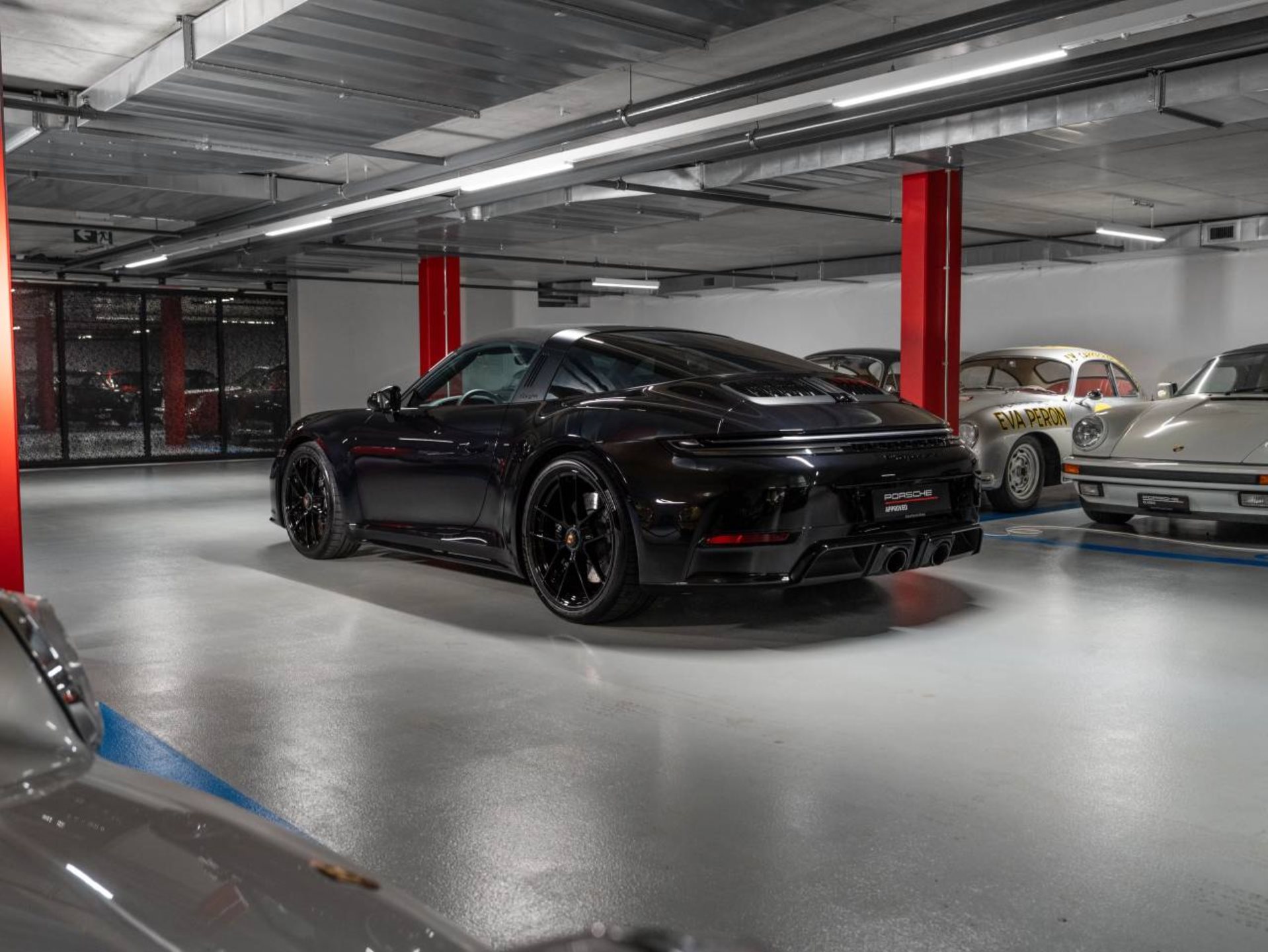 PORSCHE 911 Targa 4 GTS-image-9