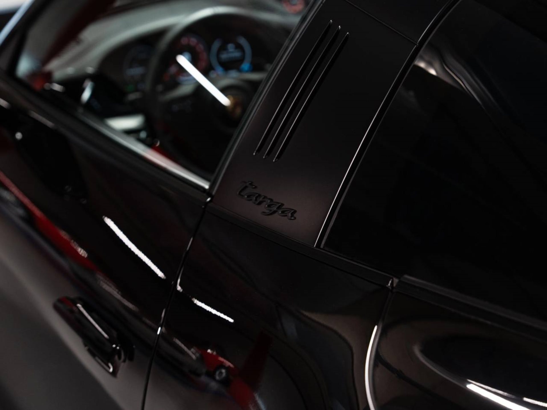PORSCHE 911 Targa 4 GTS-image-26