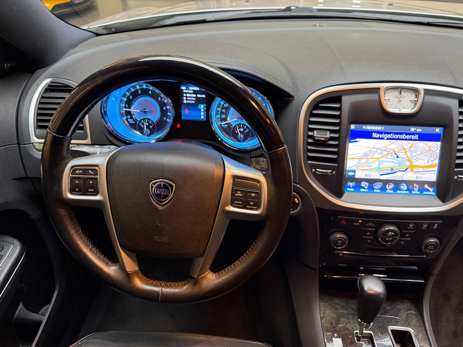 LANCIA Thema 3.0 TD Platinum-image-12