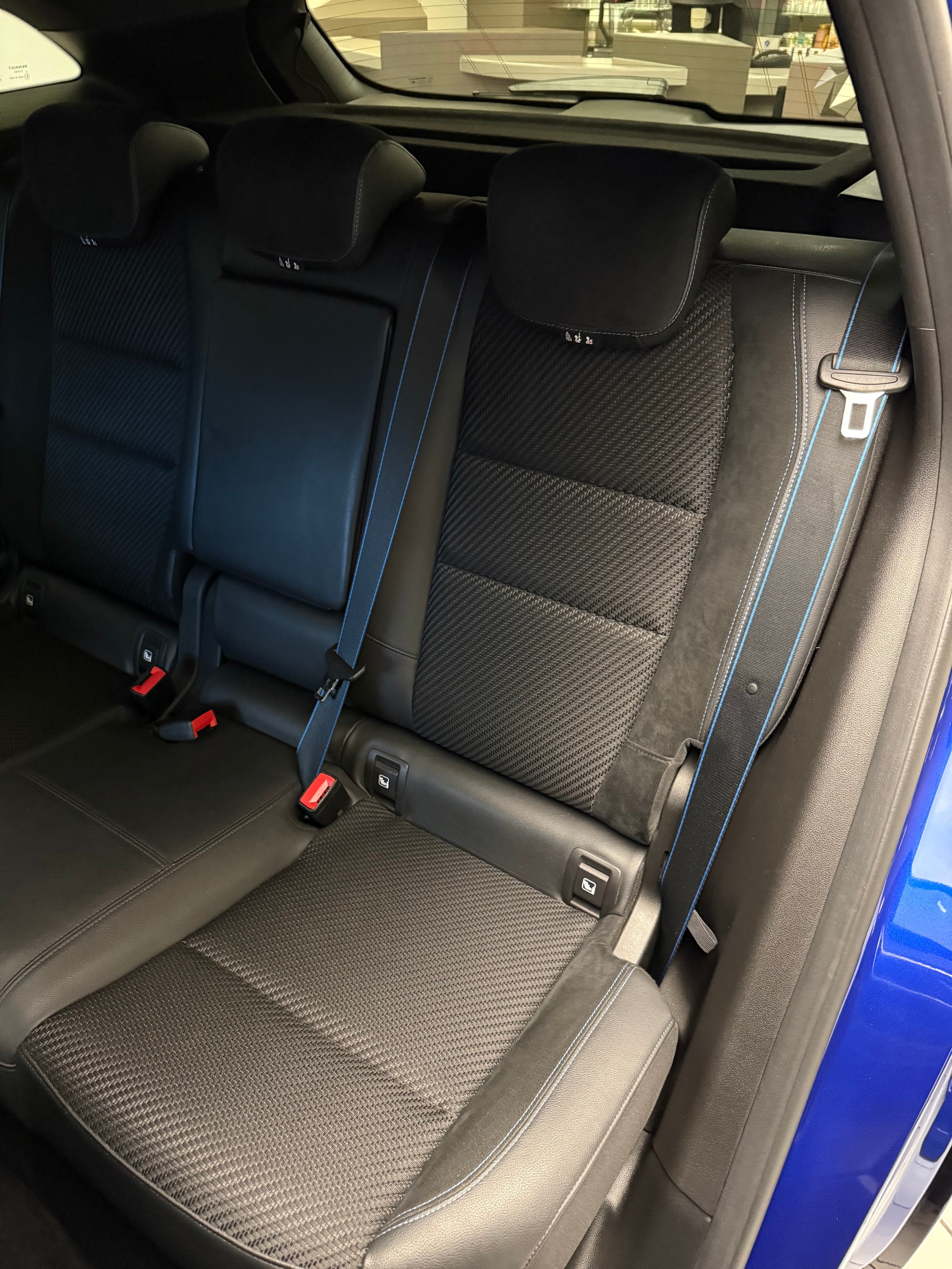 RENAULT Austral 1.2 HEV 200 Iconic Esprit Alpine A-image-7