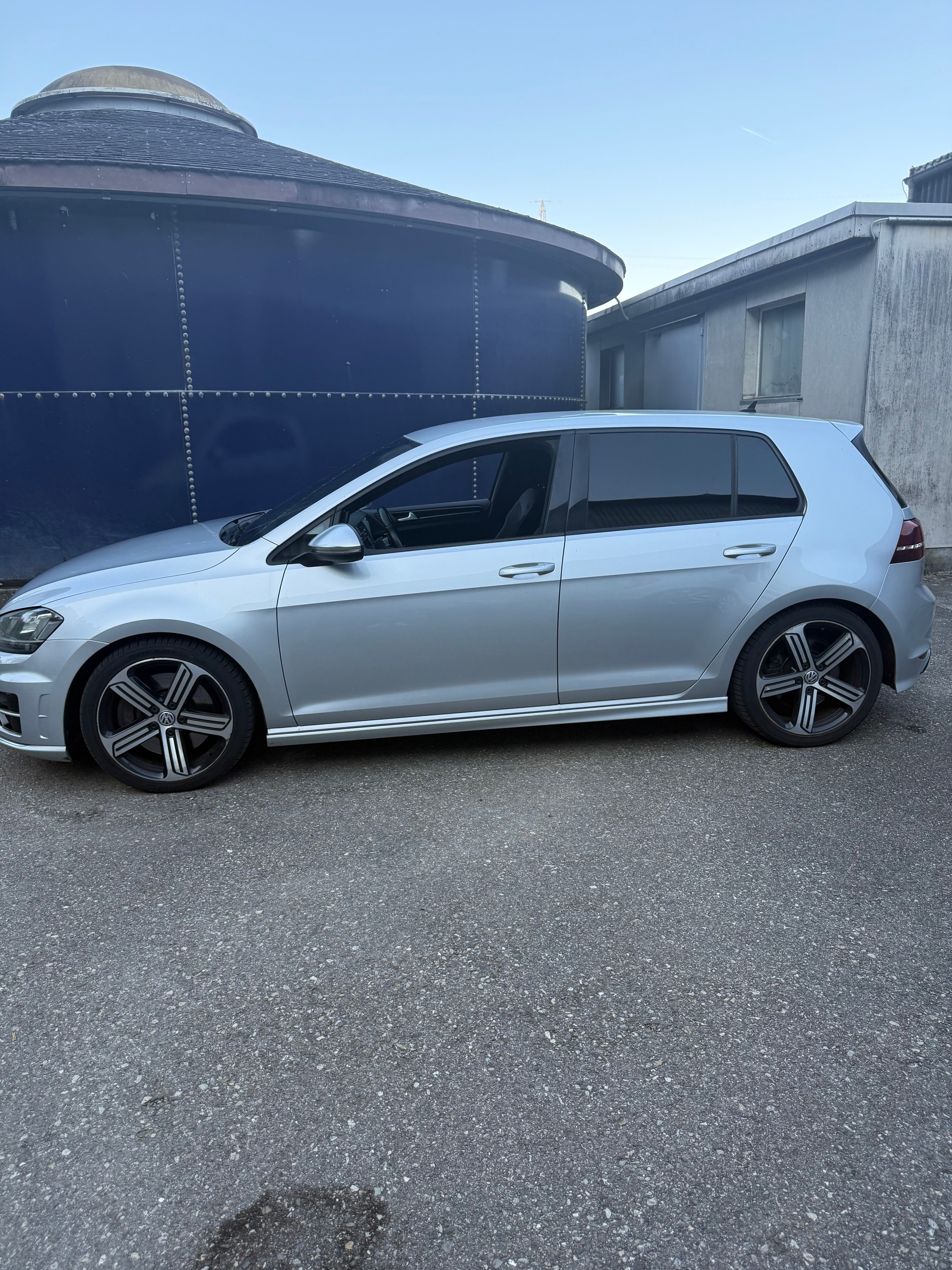 VW 2.0 TSI R DSG 4motion-image-2