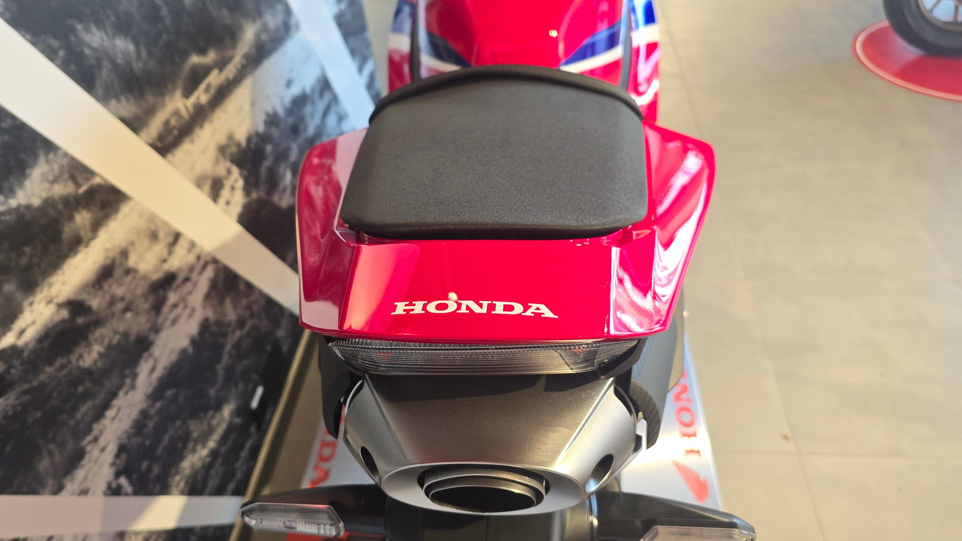 HONDA CBR 600 RR-image-10