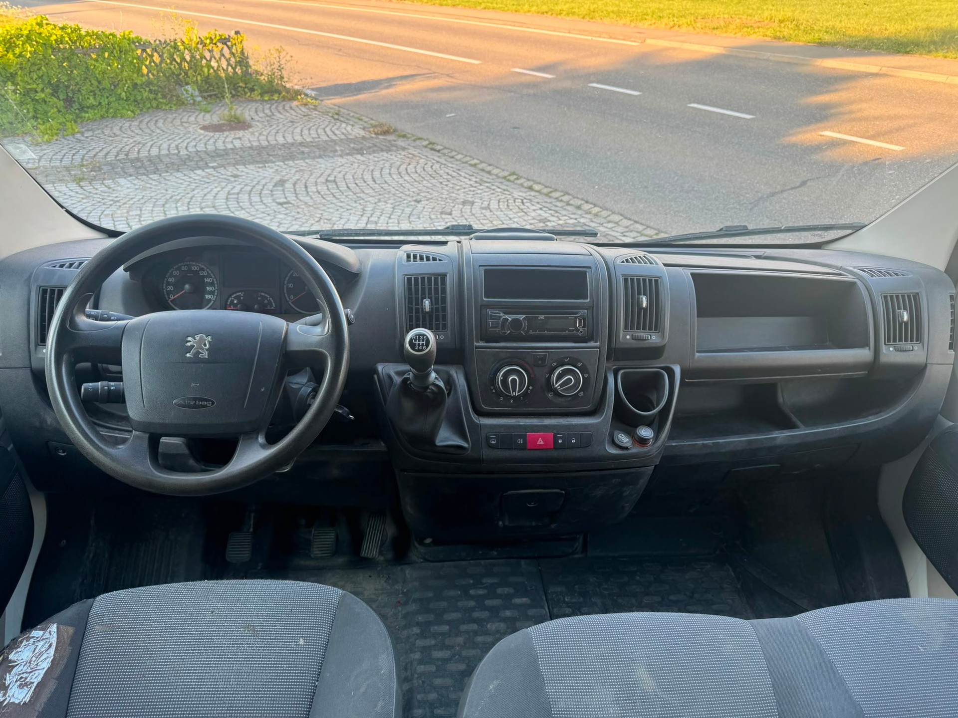 PEUGEOT Boxer 2.2 HDI 333 L2H2-image-12