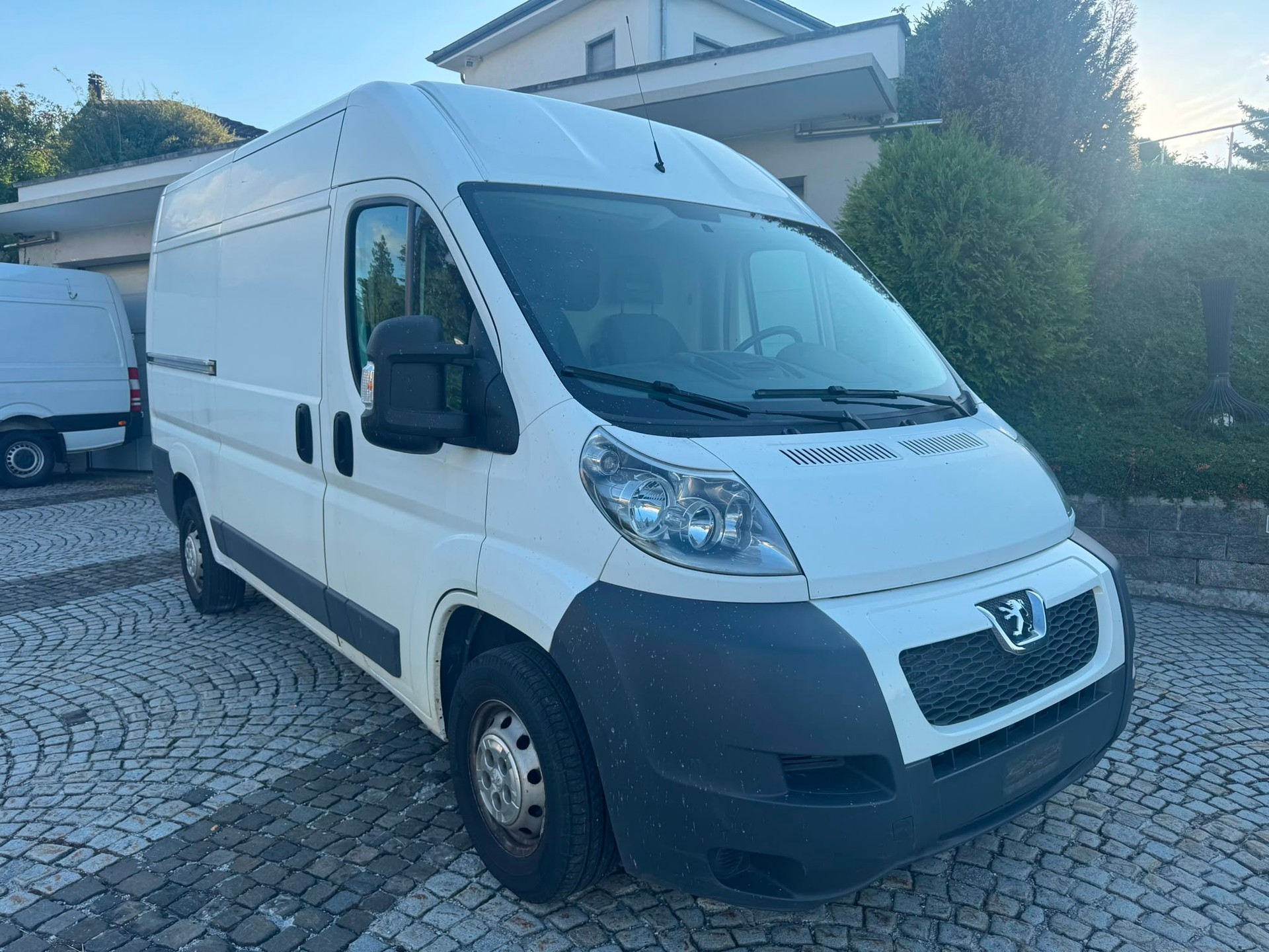PEUGEOT Boxer 2.2 HDI 333 L2H2