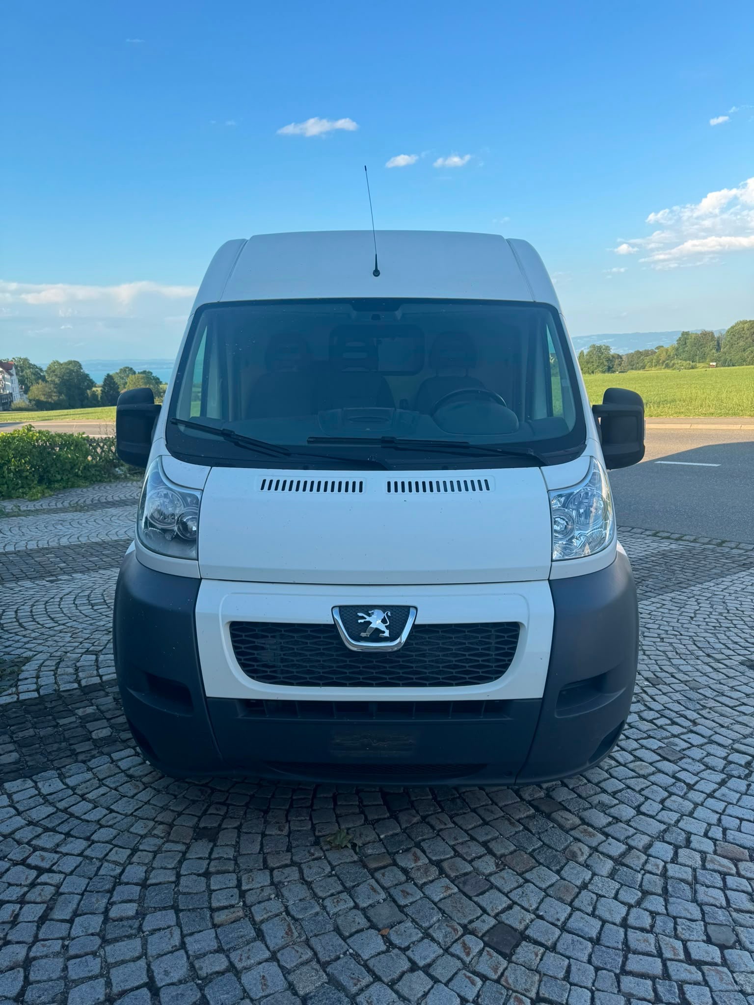 PEUGEOT Boxer 2.2 HDI 333 L2H2-image-1
