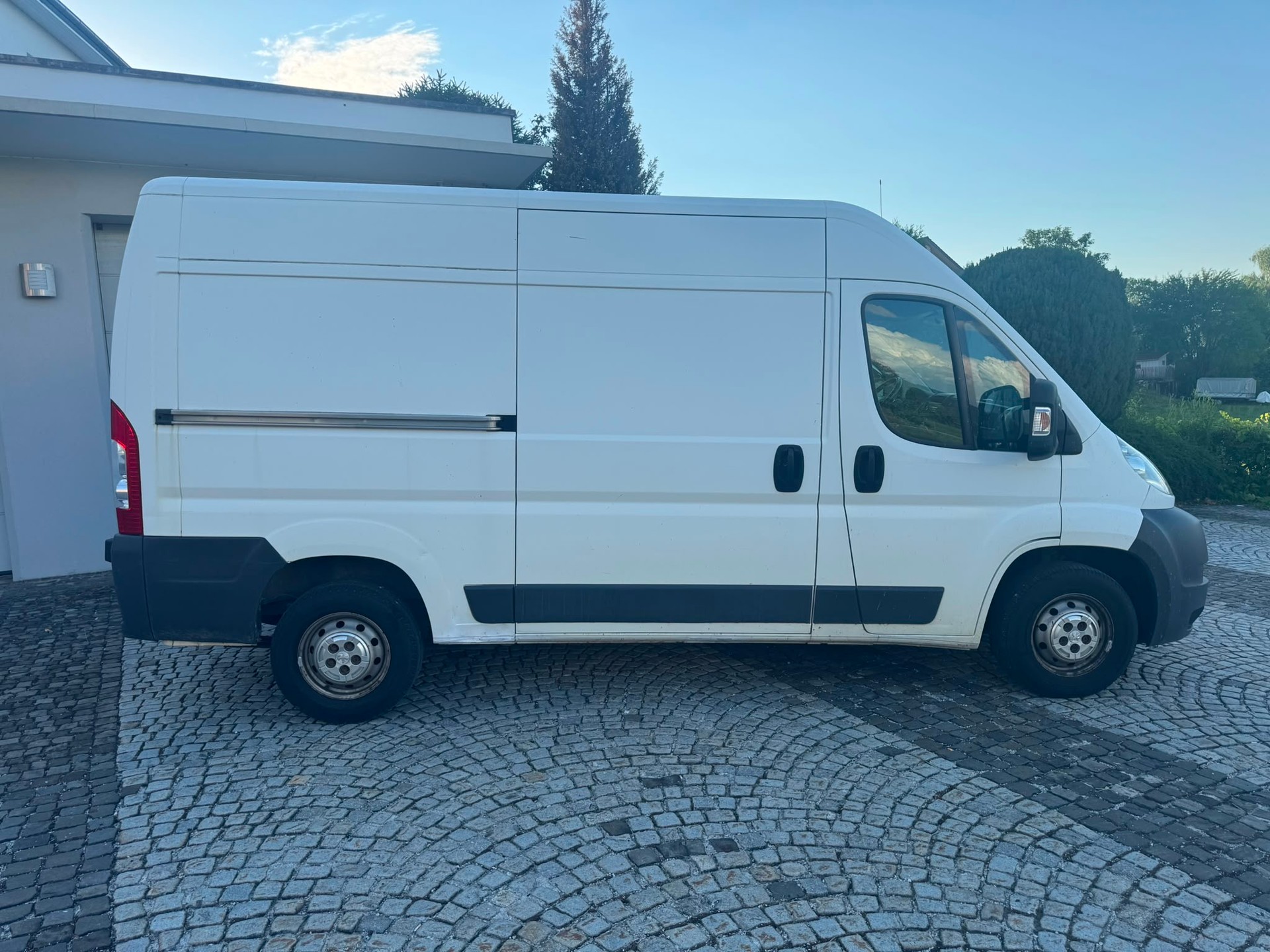 PEUGEOT Boxer 2.2 HDI 333 L2H2-image-8