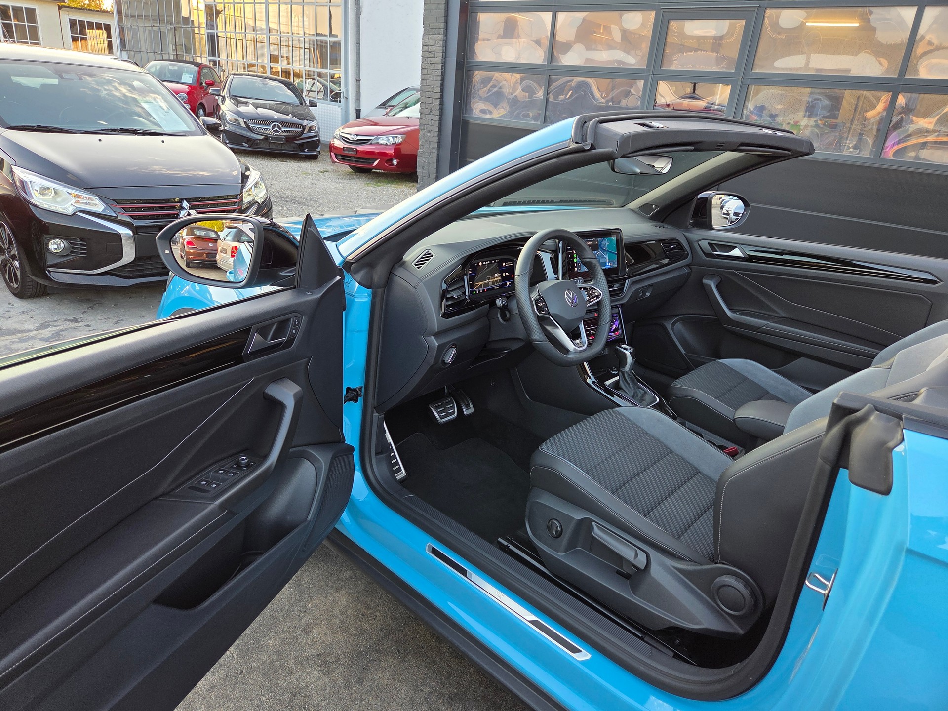 VW T-Roc Cabriolet 1.5 TSI EVO R-Line DSG-image-11