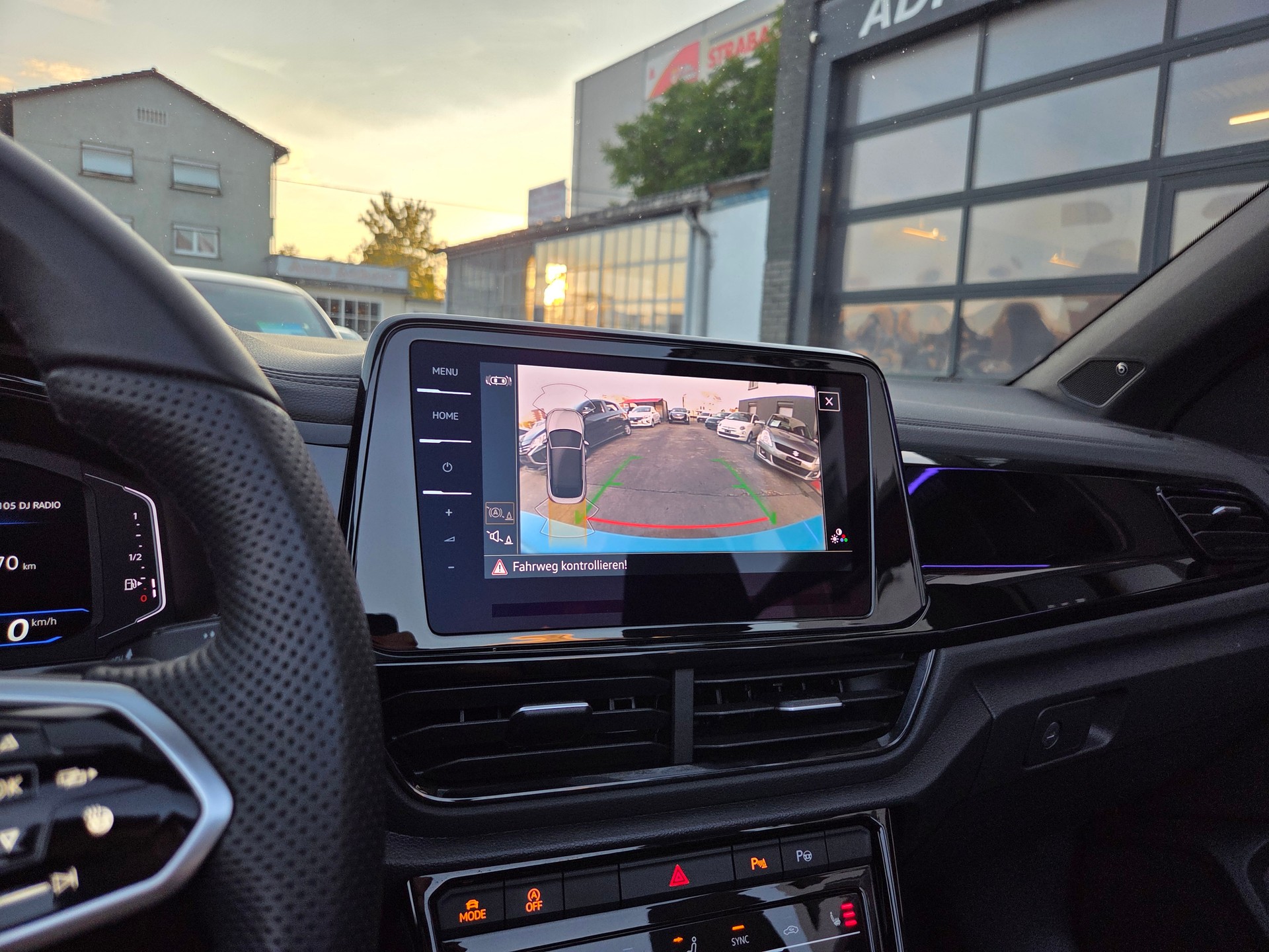 VW T-Roc Cabriolet 1.5 TSI EVO R-Line DSG-image-18