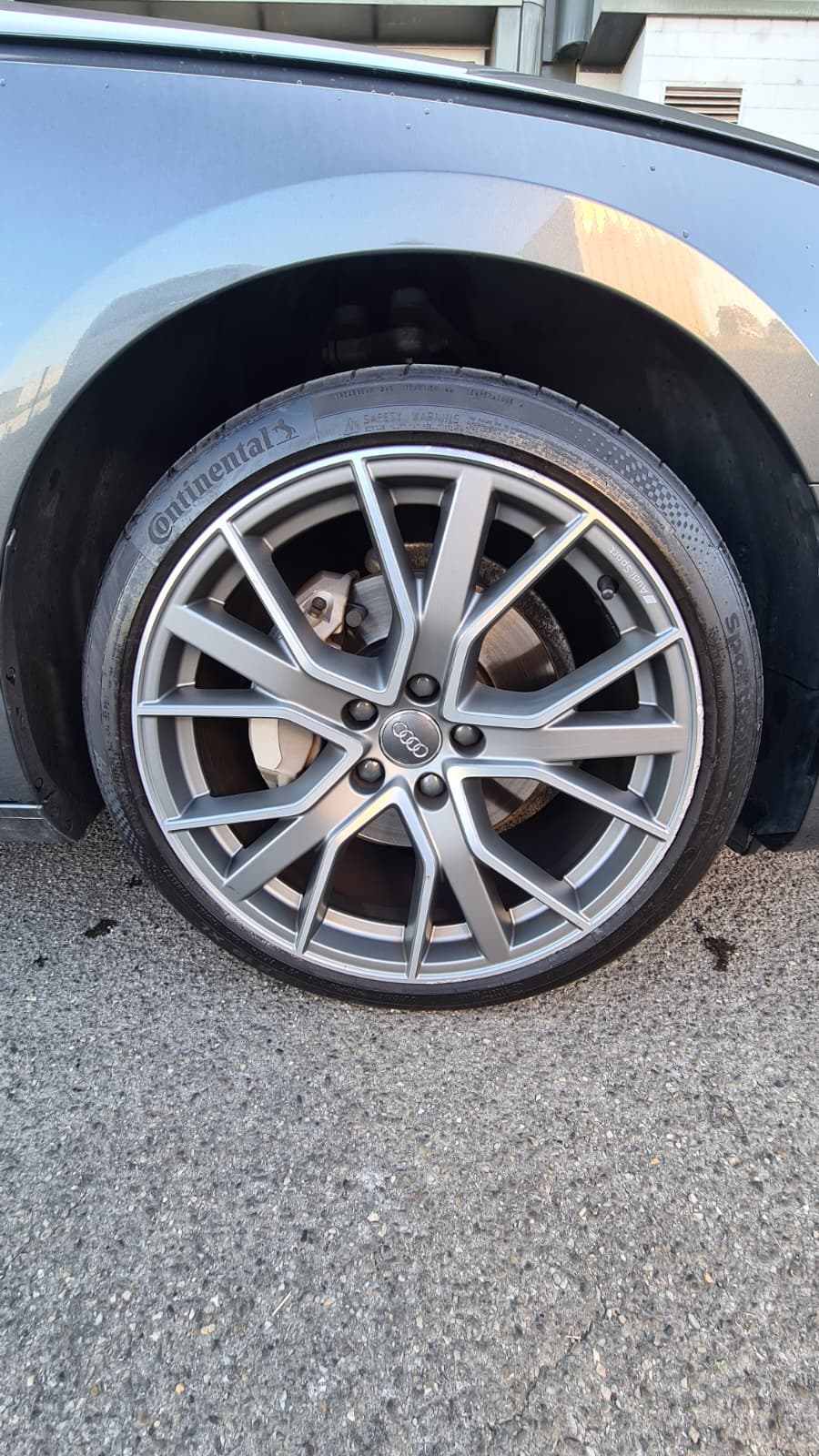 AUDI A4 Avant 40 TDI S line quattro S-tronic ** H.Up Display ** Gr.Navi MMI Plus ** Leder-Alcantara Sportsitze ** 19" Aluräder **-image-21