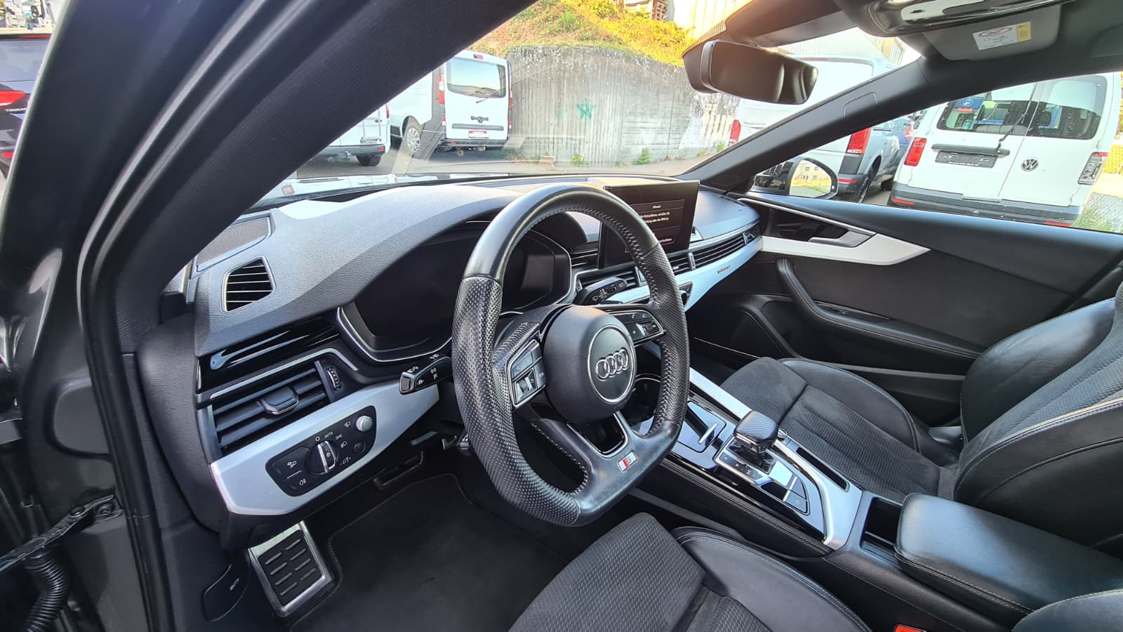 AUDI A4 Avant 40 TDI S line quattro S-tronic ** H.Up Display ** Gr.Navi MMI Plus ** Leder-Alcantara Sportsitze ** 19" Aluräder **-image-17
