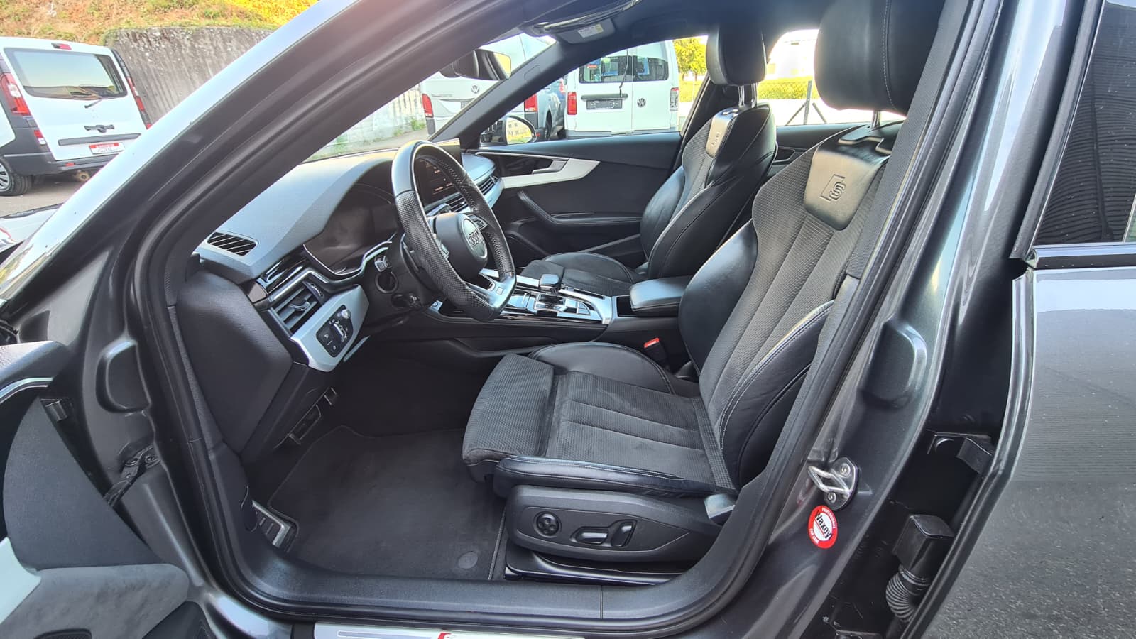 AUDI A4 Avant 40 TDI S line quattro S-tronic ** H.Up Display ** Gr.Navi MMI Plus ** Leder-Alcantara Sportsitze ** 19" Aluräder **-image-19