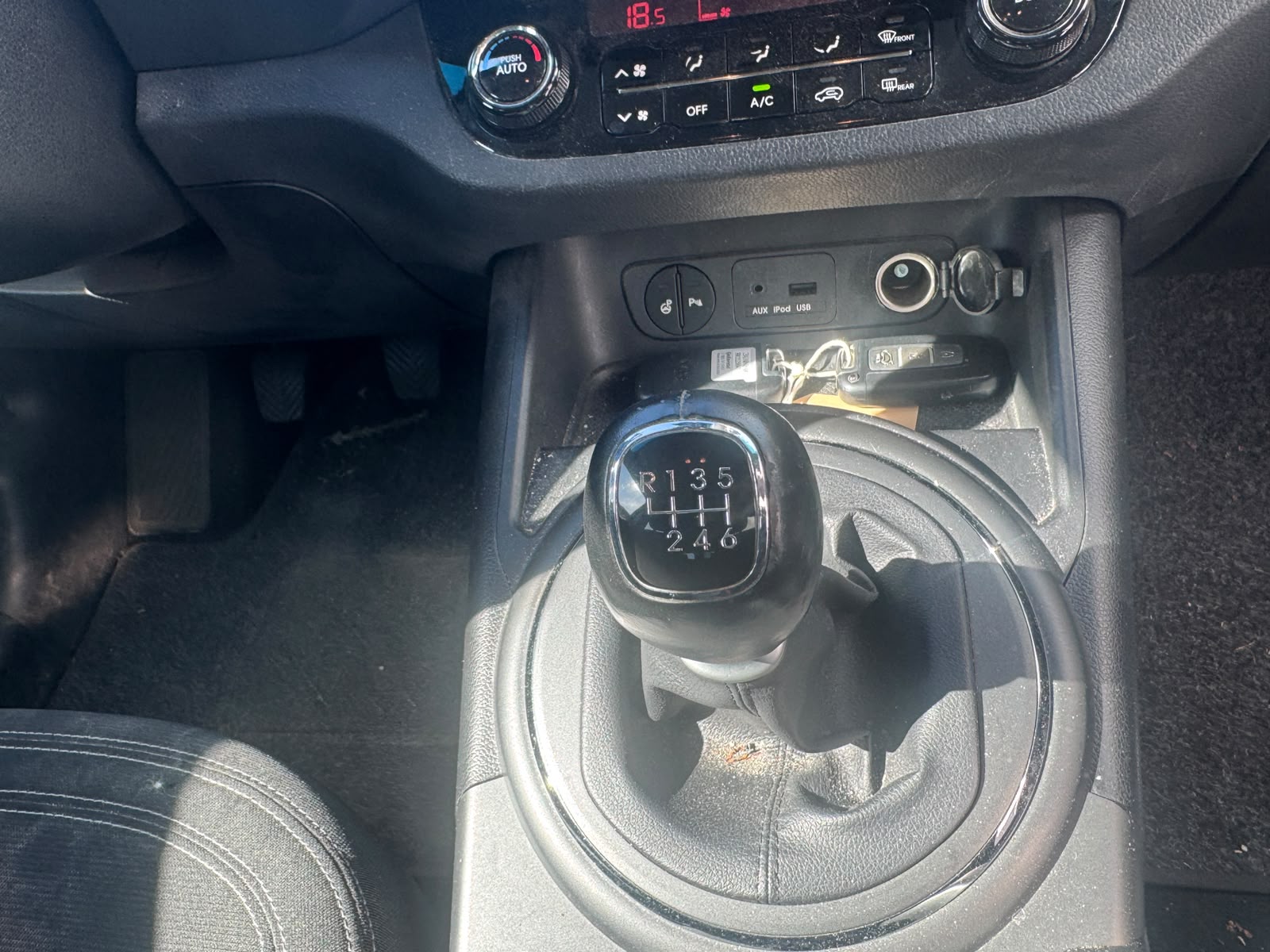 KIA SPORTAGE-image-12