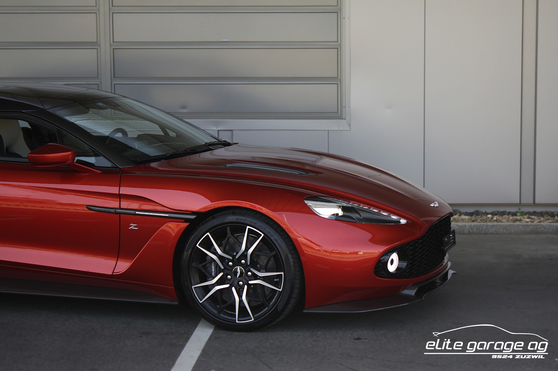 ASTON MARTIN Vanquish ZAGATO Shooting Brake V12 1 of 99-image-8