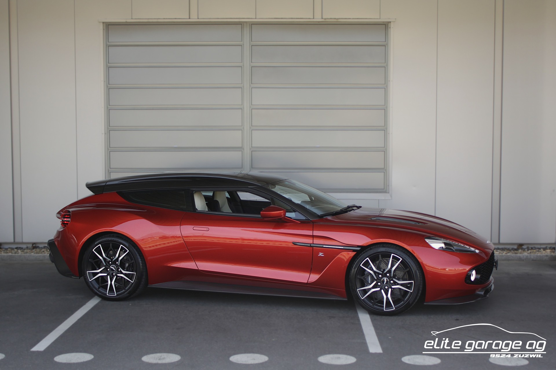 ASTON MARTIN Vanquish ZAGATO Shooting Brake V12 1 of 99-image-6
