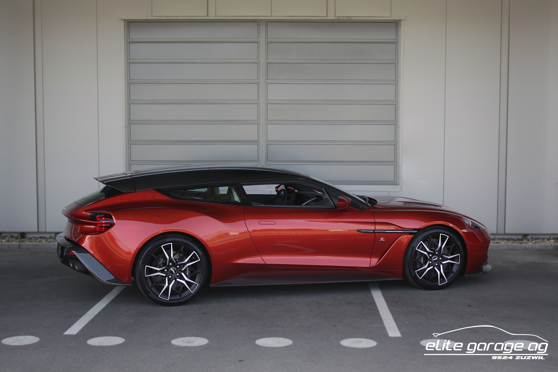 ASTON MARTIN Vanquish ZAGATO Shooting Brake V12 1 of 99-image-4