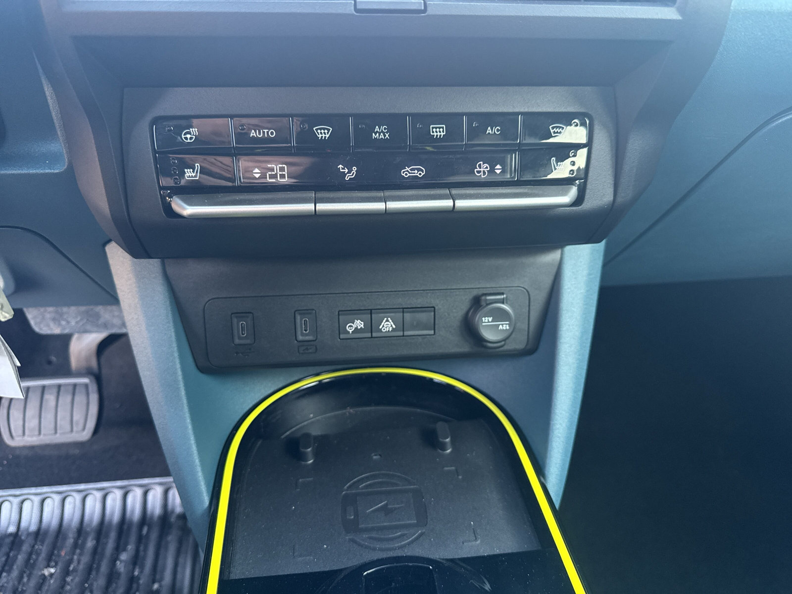 FIAT Grande Panda 1.2 Hybrid La Prima-image-12