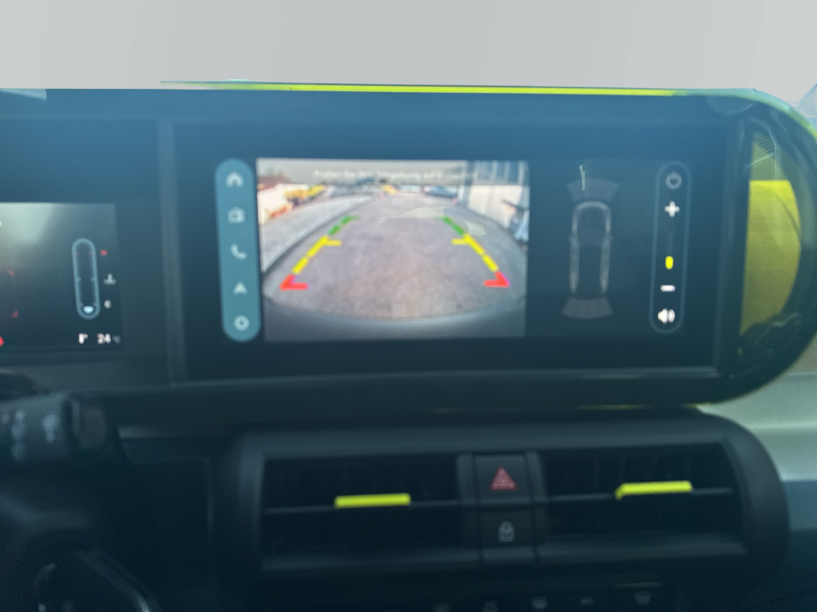 FIAT Grande Panda 1.2 Hybrid La Prima-image-9