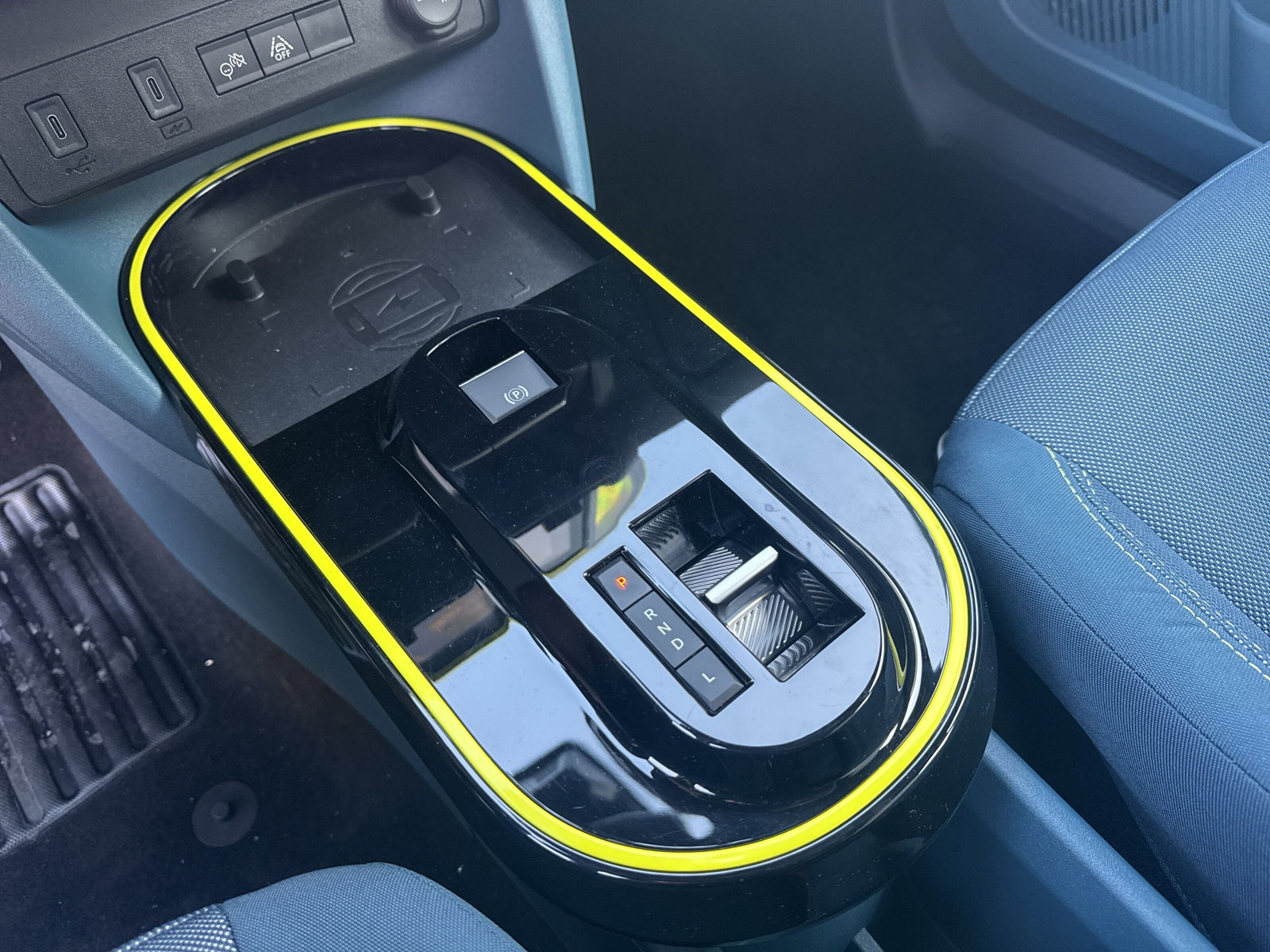 FIAT Grande Panda 1.2 Hybrid La Prima-image-13