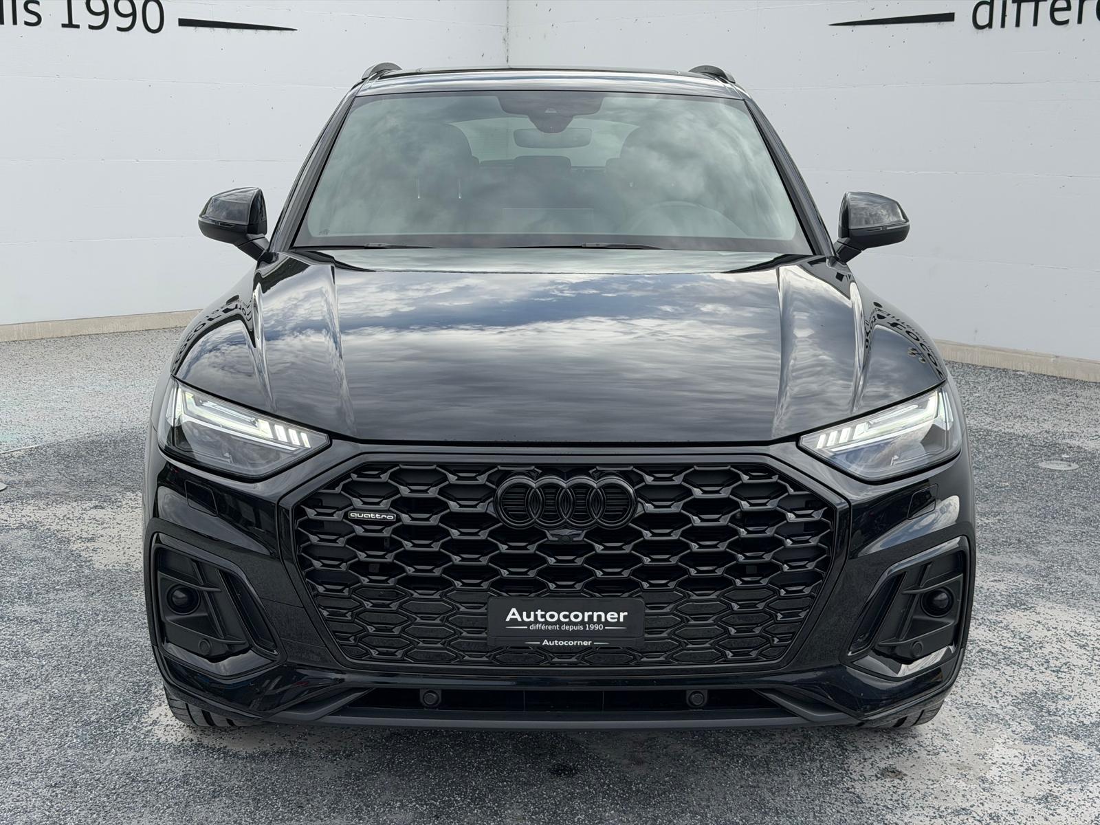 AUDI Q5 Sportback 40 TDI Blackedition quattro S-tronic-image-2