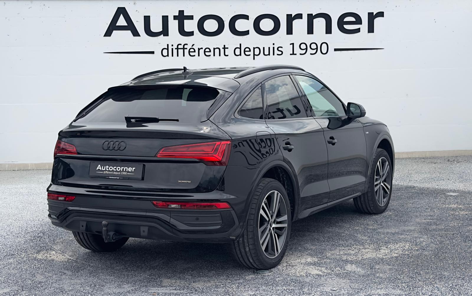 AUDI Q5 Sportback 40 TDI Blackedition quattro S-tronic-image-2