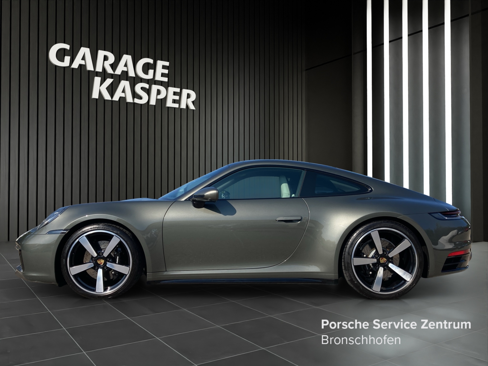 PORSCHE 911 Carrera 4S-image-1