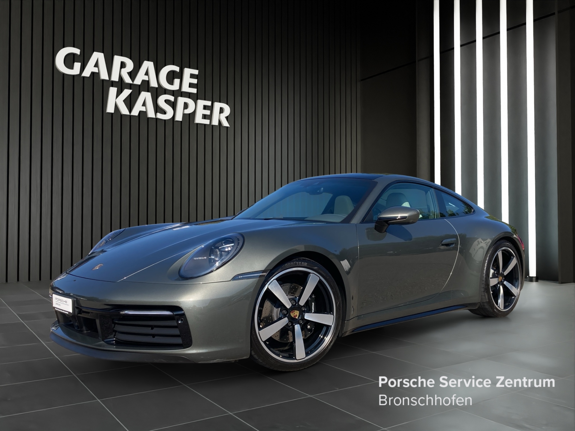 PORSCHE 911 Carrera 4S-image-0