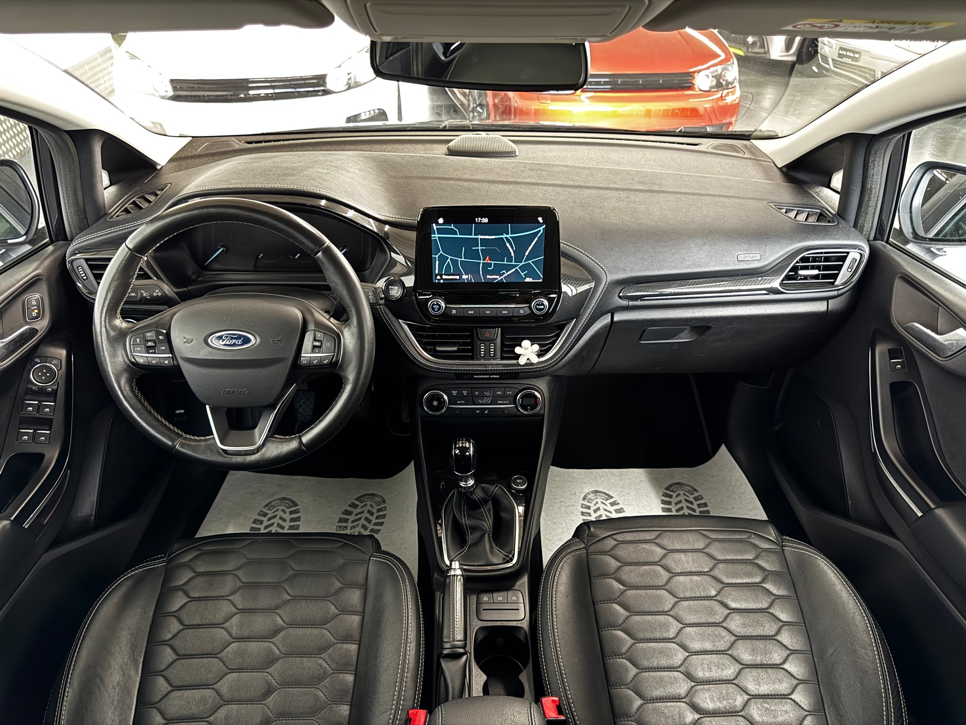FORD Fiesta 1.0 SCTi Vignale-image-13