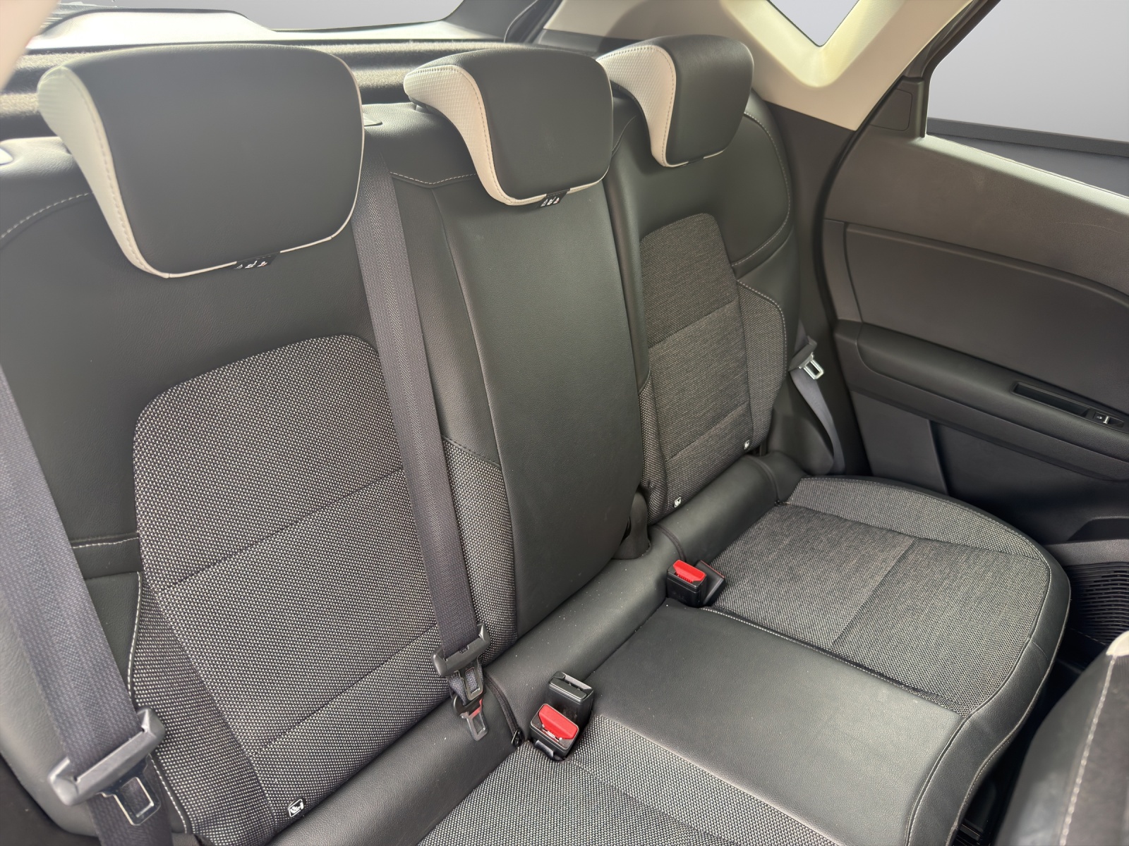 MITSUBISHI ASX 1.6 HEV Intense-image-14