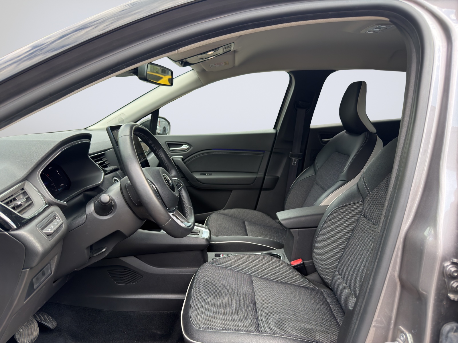 MITSUBISHI ASX 1.6 HEV Intense-image-8