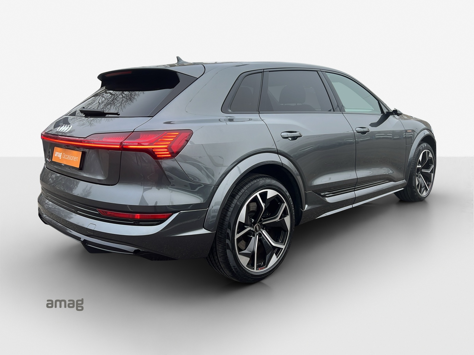 AUDI e-tron S quattro-image-5