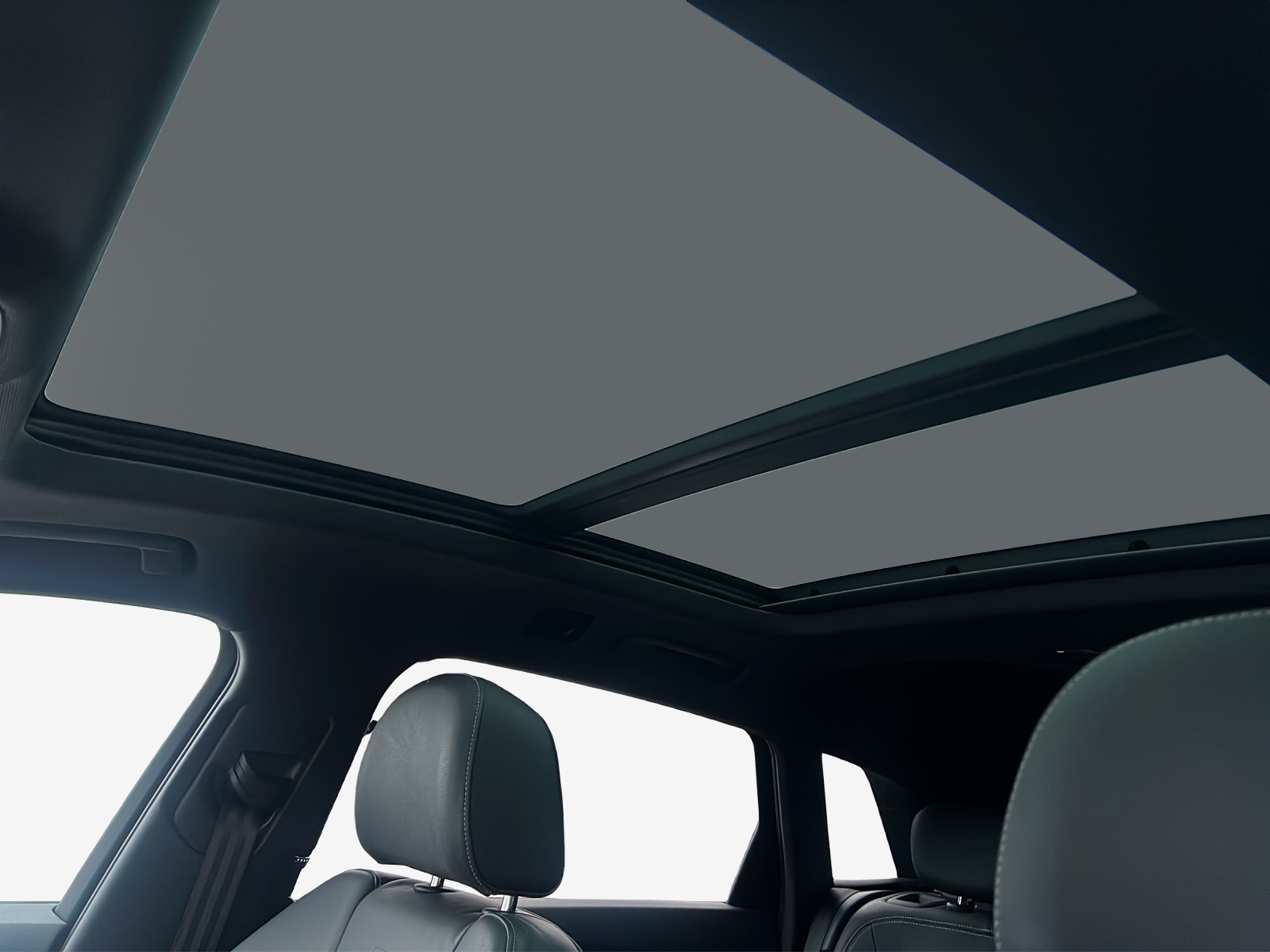 AUDI e-tron S quattro-image-14