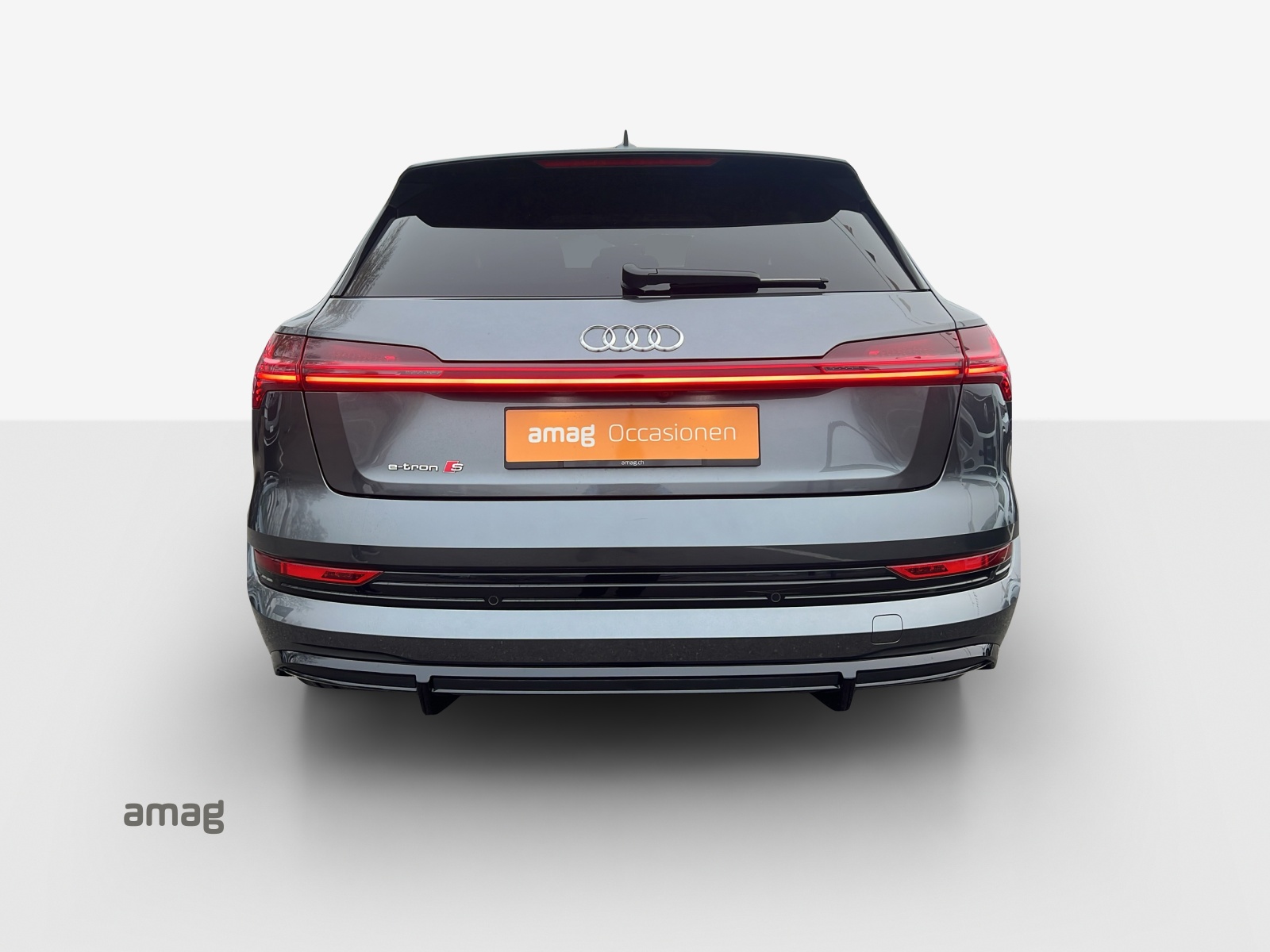 AUDI e-tron S quattro-image-4