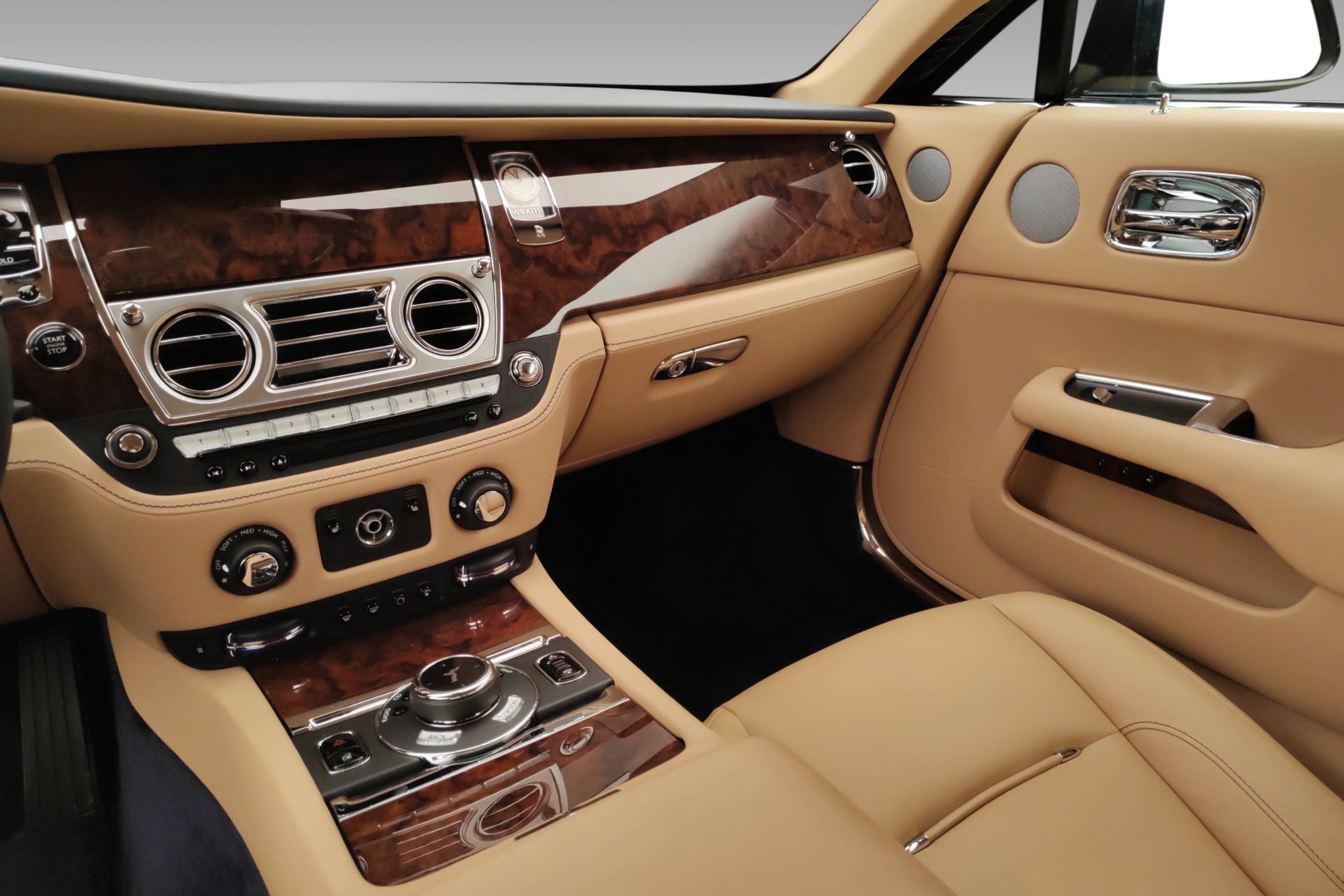 ROLLS-ROYCE Wraith 6.6 V12-image-12