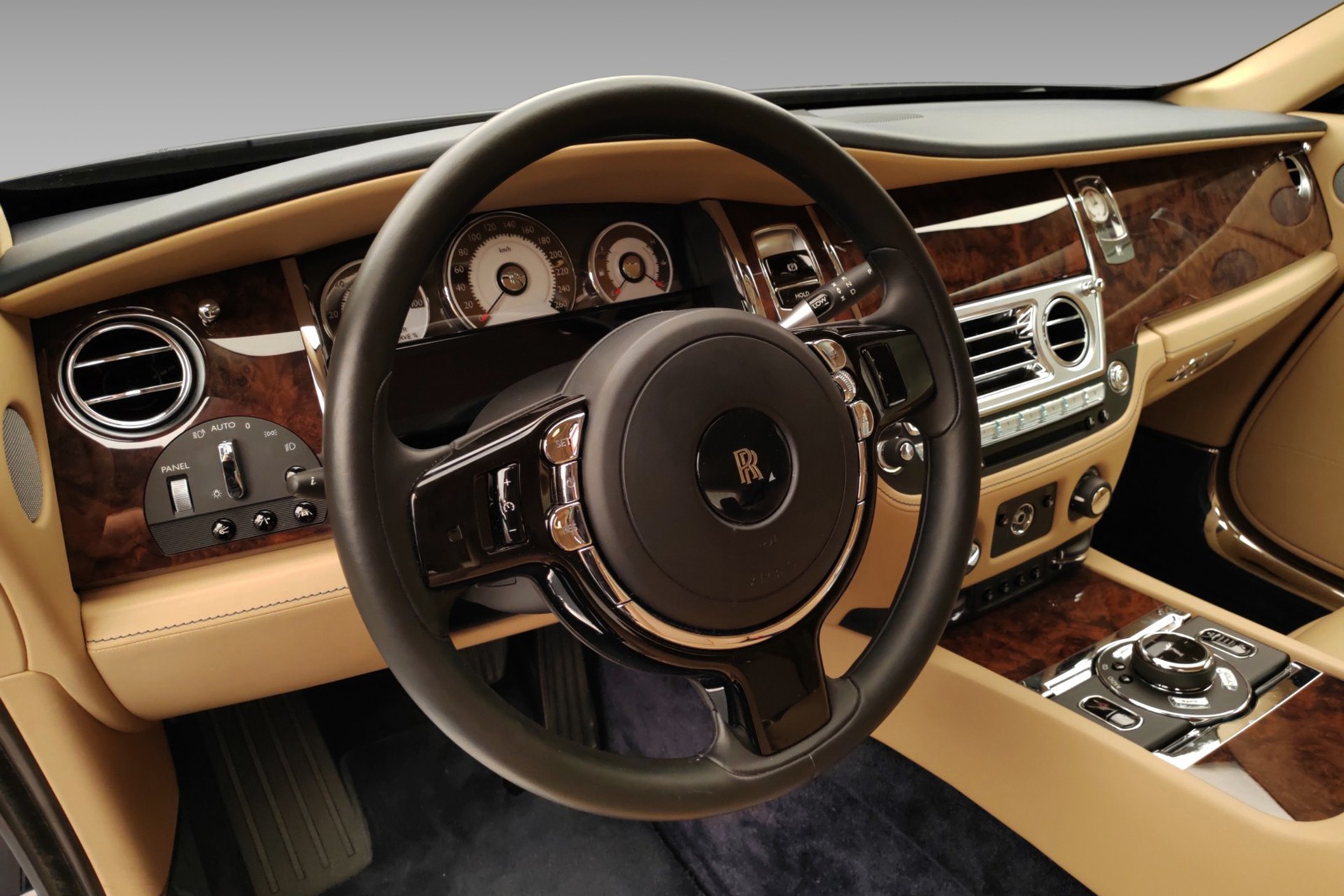 ROLLS-ROYCE Wraith 6.6 V12-image-9