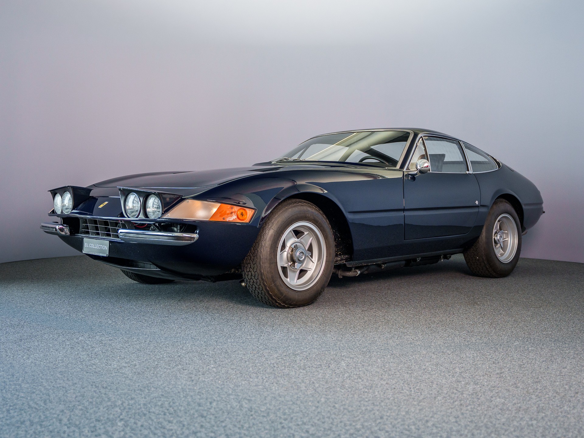 FERRARI 365 GTB 4 Daytona-image-6