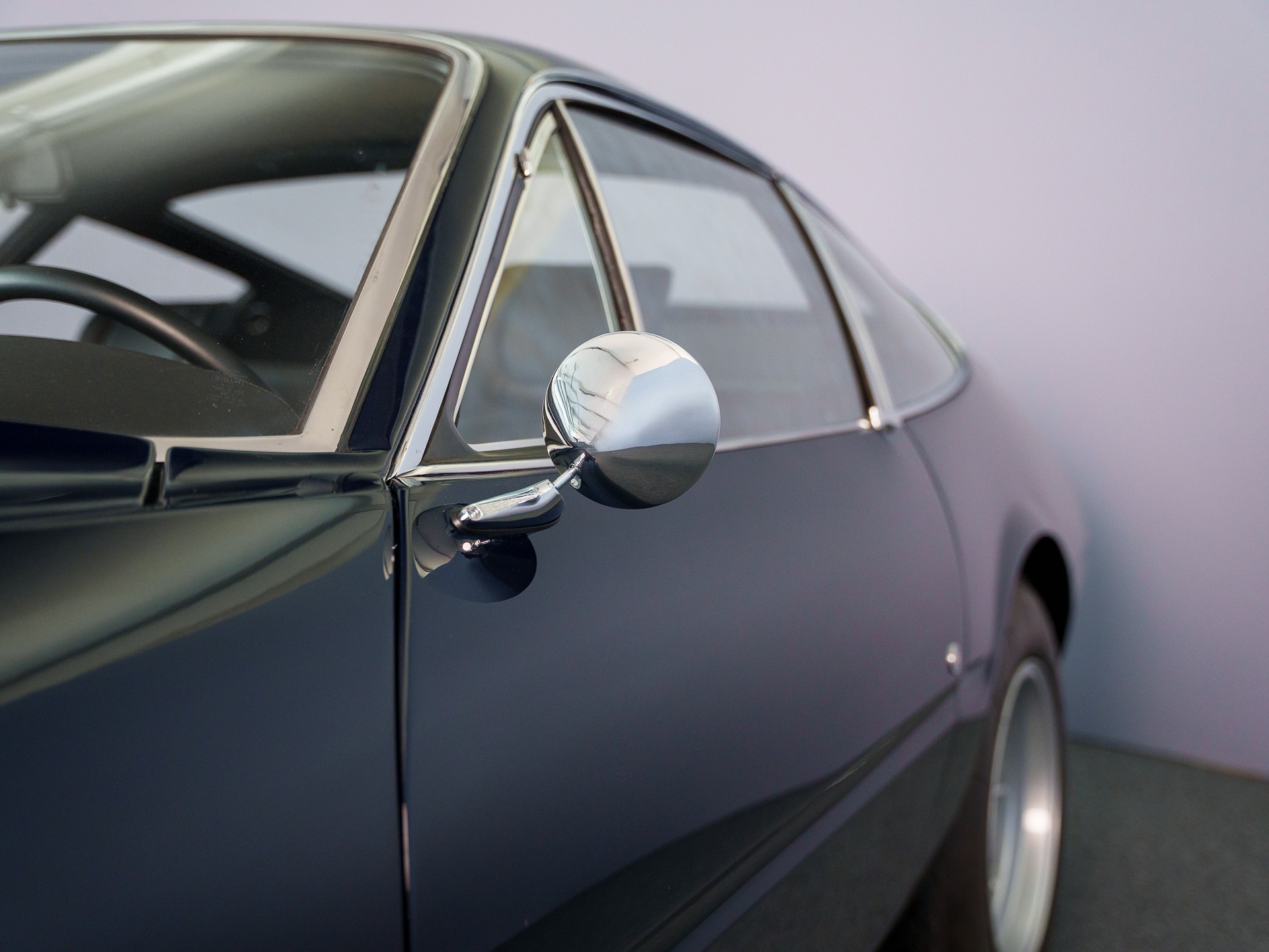 FERRARI 365 GTB 4 Daytona-image-5