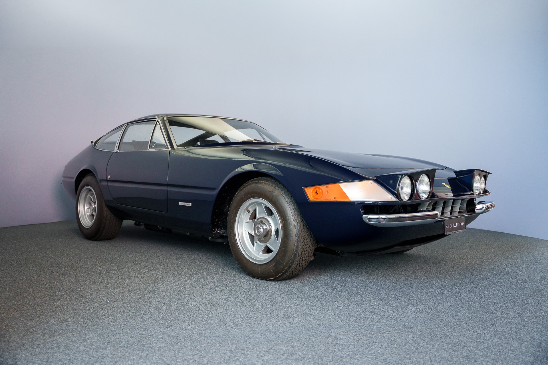 FERRARI 365 GTB 4 Daytona-image-2